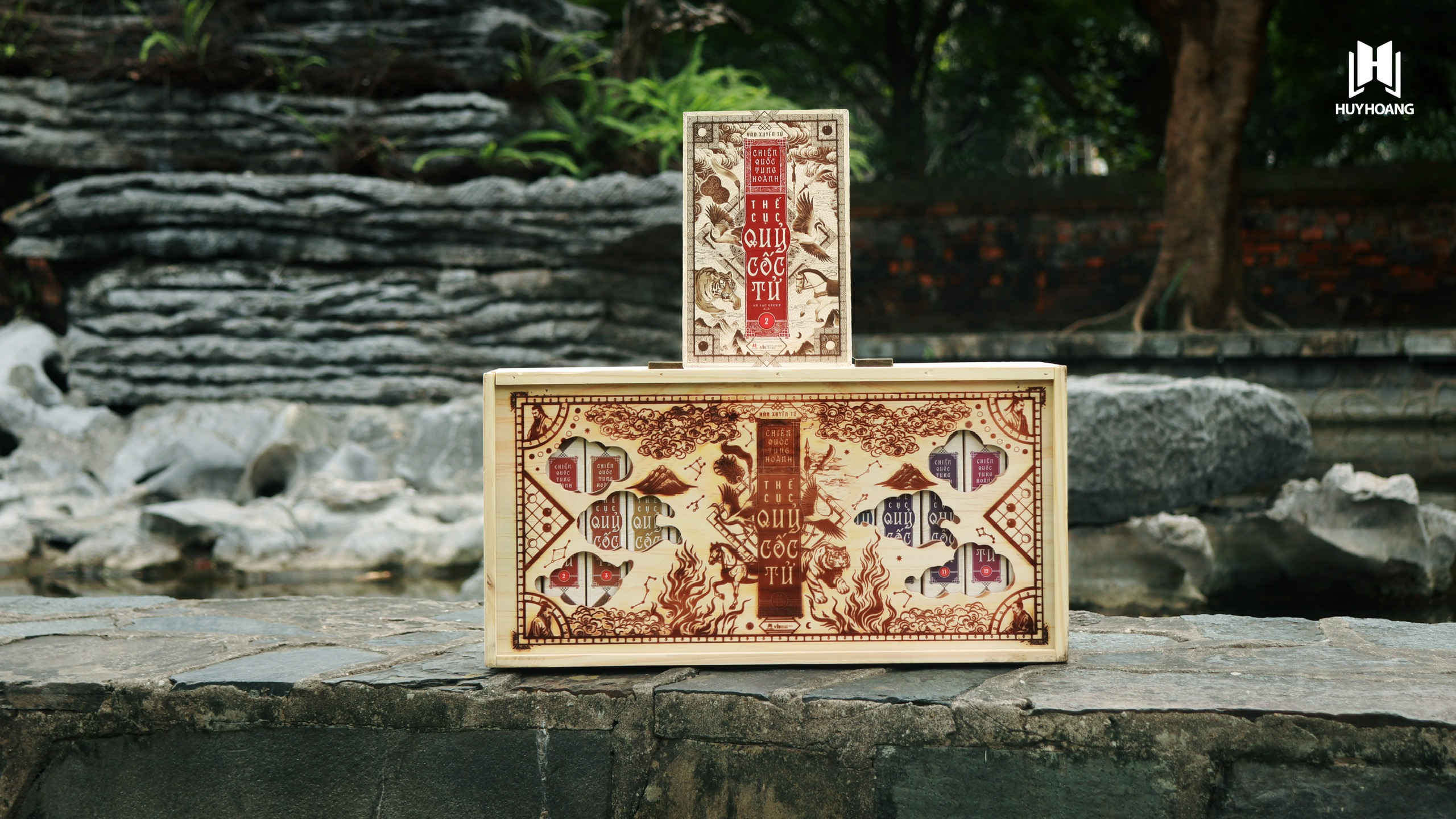 Boxset Chien Quoc Tung Hoanh - The Cuc Quy Coc Tu - Hop Go (Bo 13 Cuon)