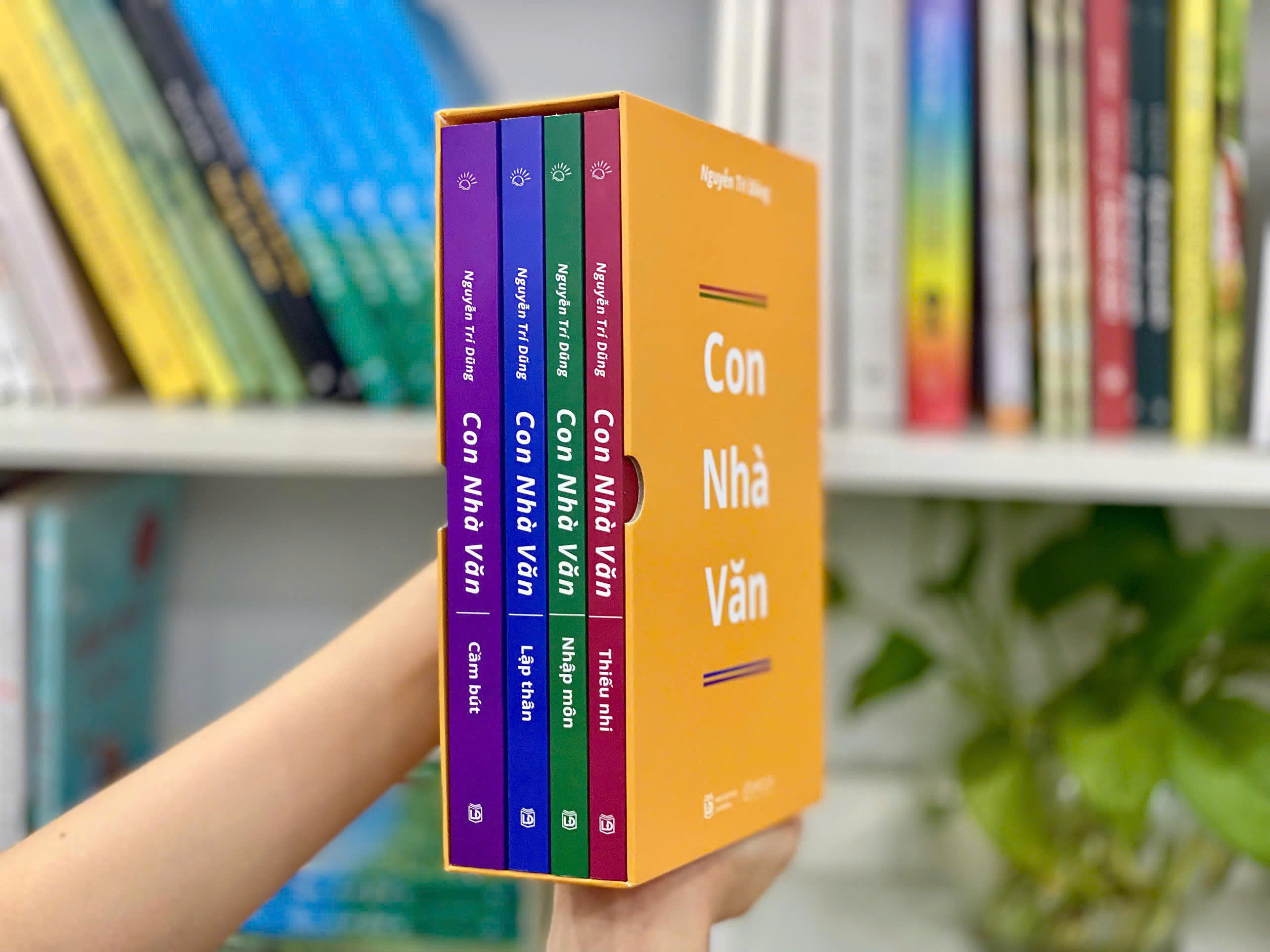 Boxset Con Nhà Văn (Hộp 4 Cuốn)
