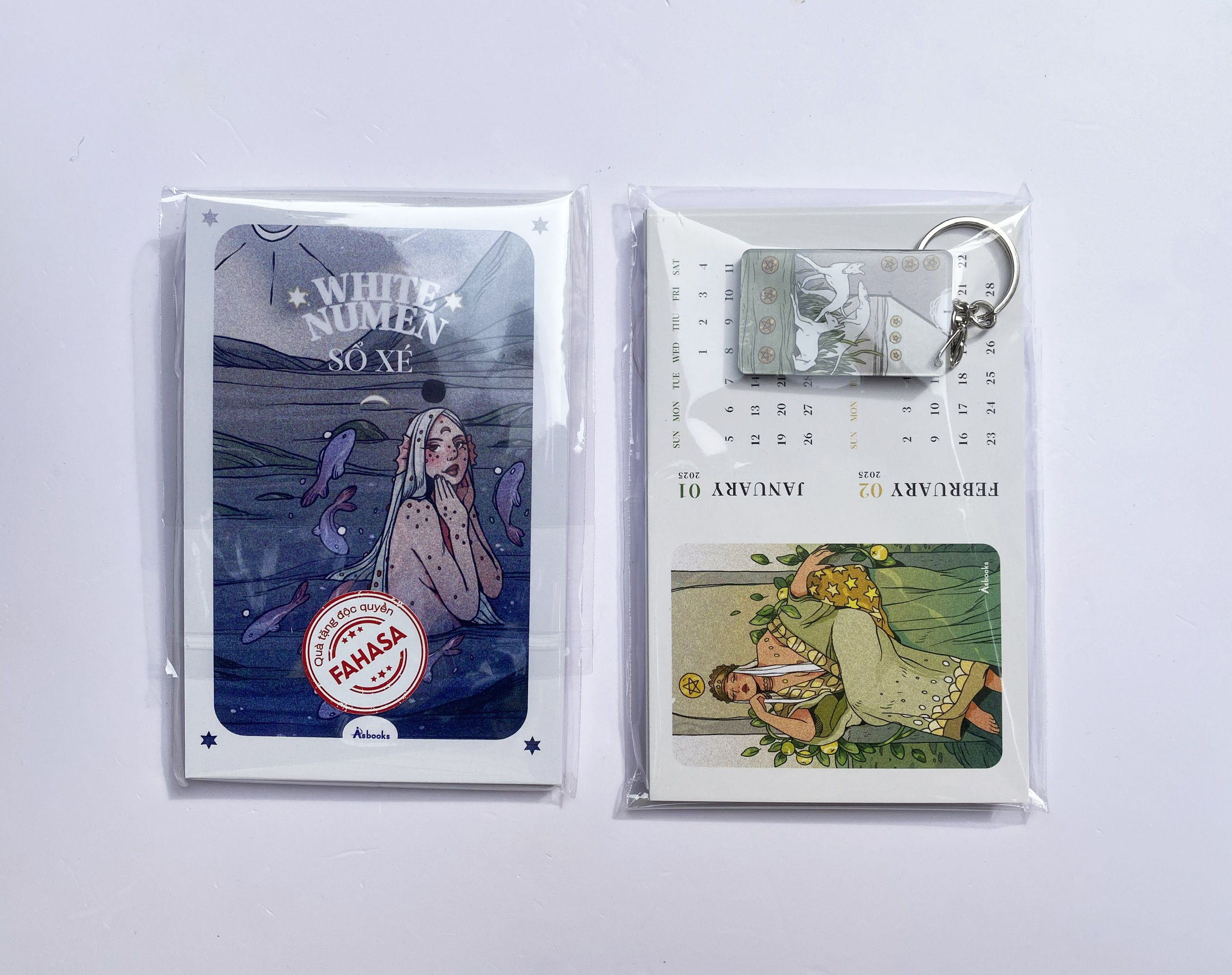 boxset white numen tarot (bộ bài + sách hướng dẫn) - tặng kèm bộ quà all-in: sổ xé in bìa art bài + bộ postcard in hình art bài kèm lịch 2025 + móc khóa in art bài random