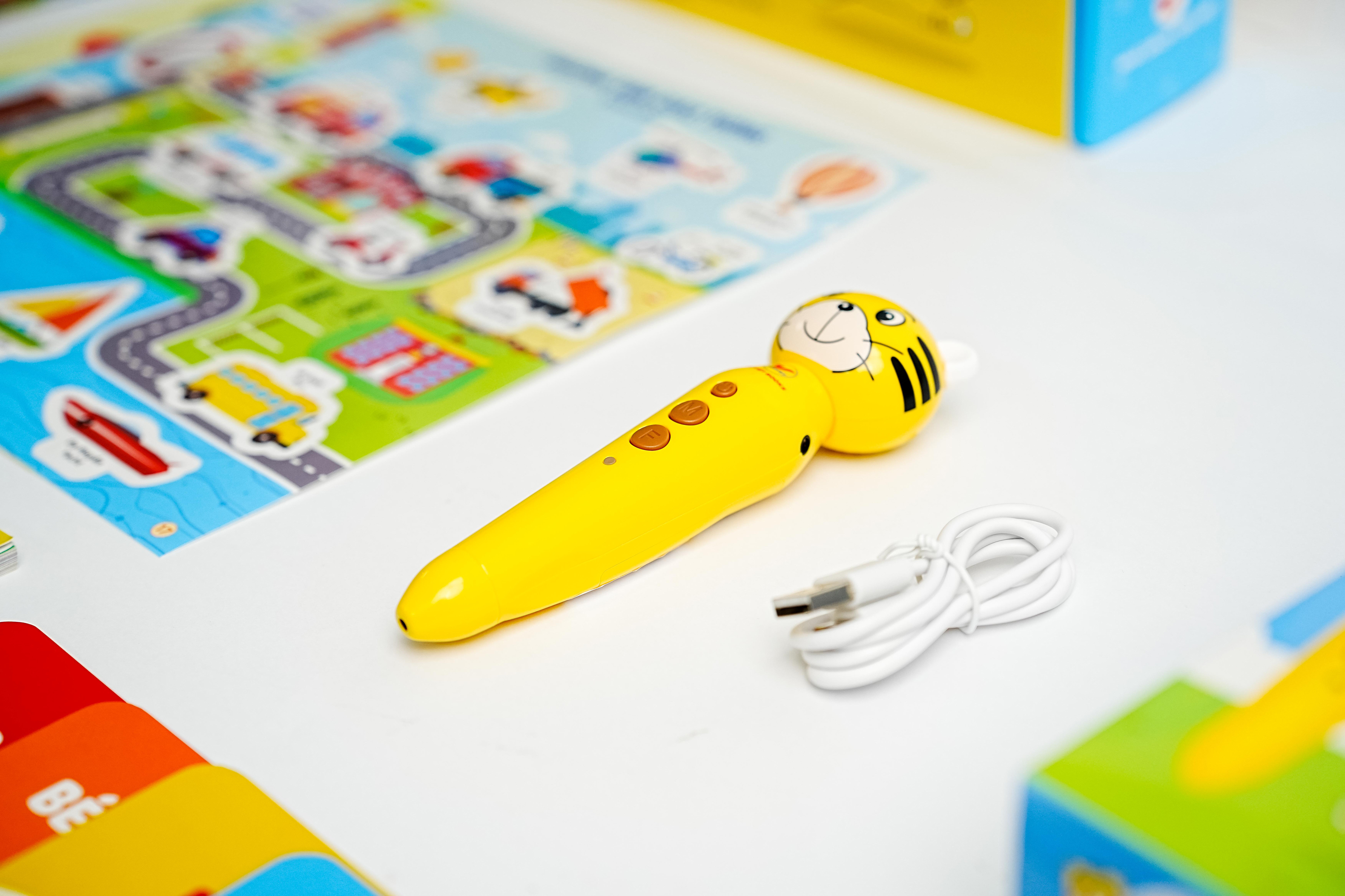 But Cham Doc-Hoc Tieng Anh Tan Viet - Co Gia Su Tieng Anh Ban Xu Tai Nha - Phien Ban Ngong Me (Danh Cho Tre Tu 0 Den 6 Tuoi)