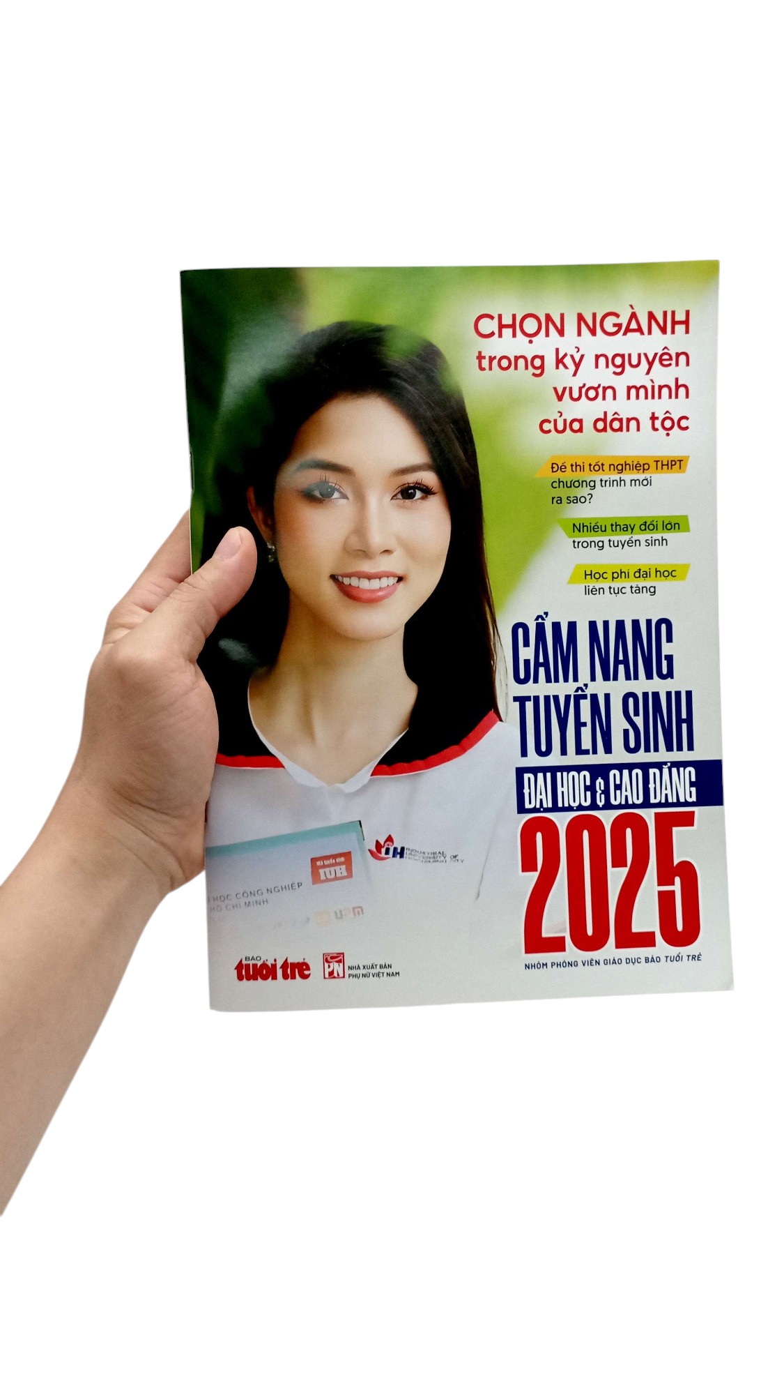 cẩm nang tuyển sinh đại học và cao đẳng 2025 - báo tuổi trẻ