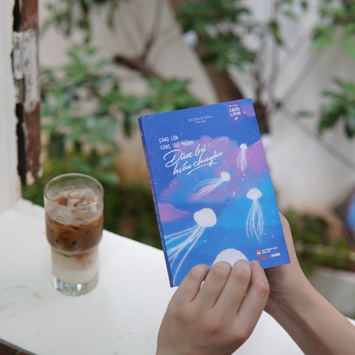 càng lớn càng trở thành đứa trẻ hiểu chuyện