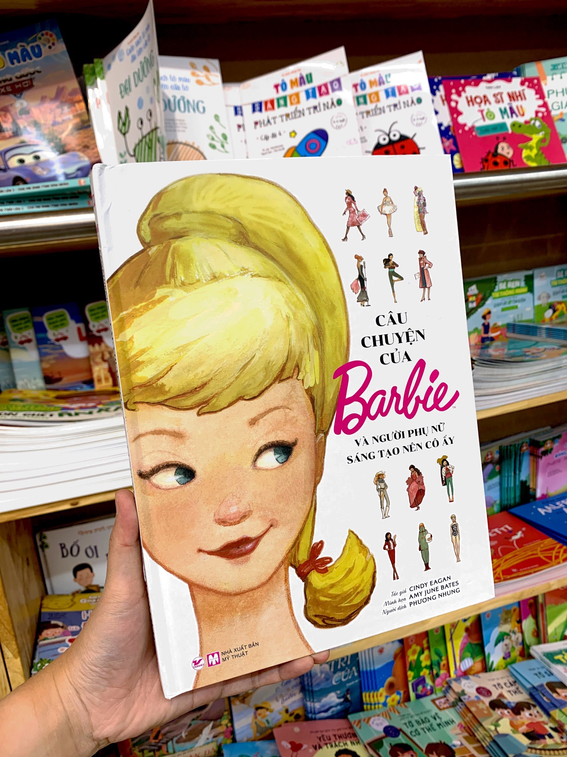 câu chuyện của barbie và người phụ nữ sáng tạo nên cô ấy