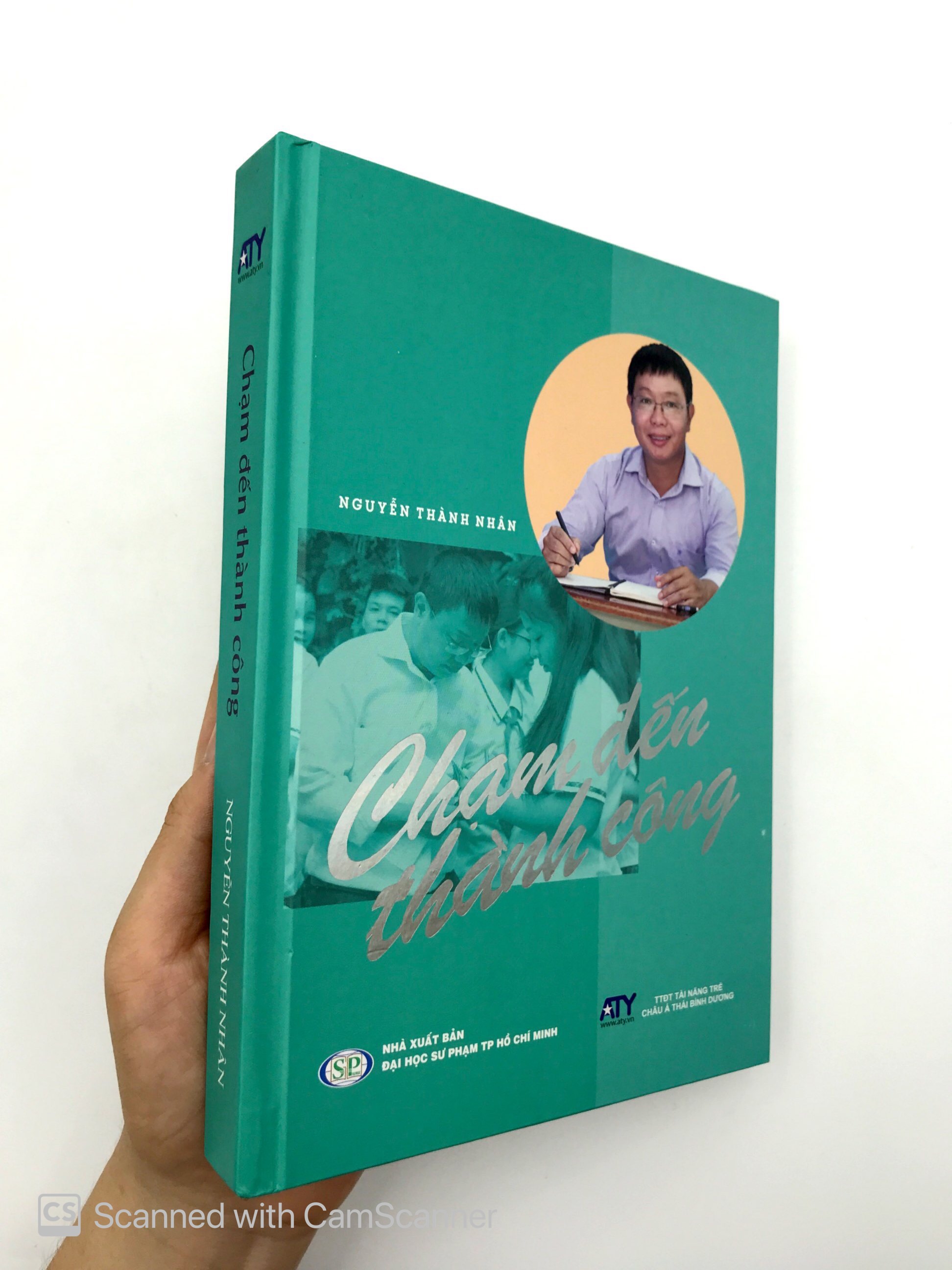 chạm đến thành công - bìa cứng