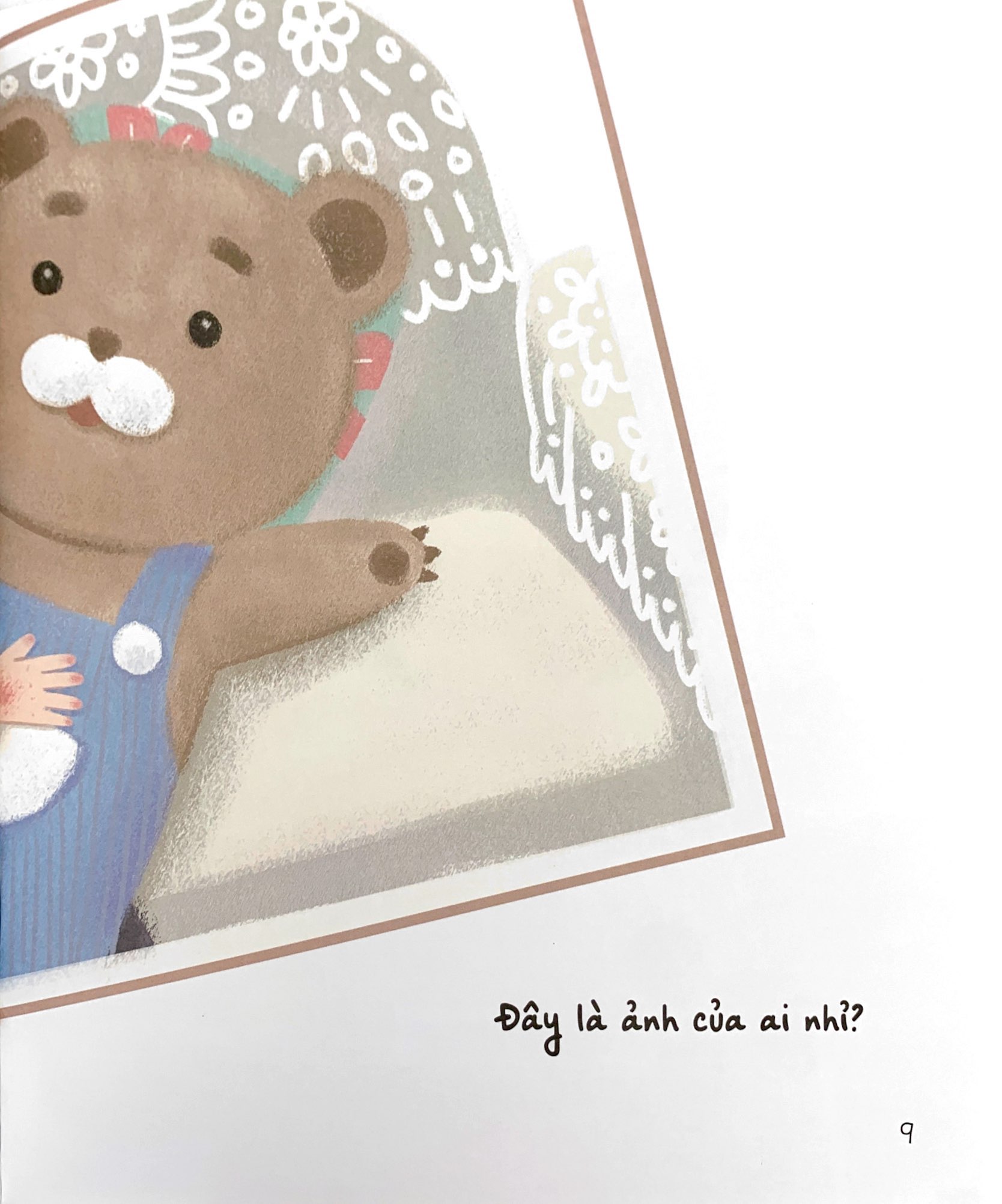 Cham Tay Vao Khoa Hoc - Giong Hay Khong Giong?