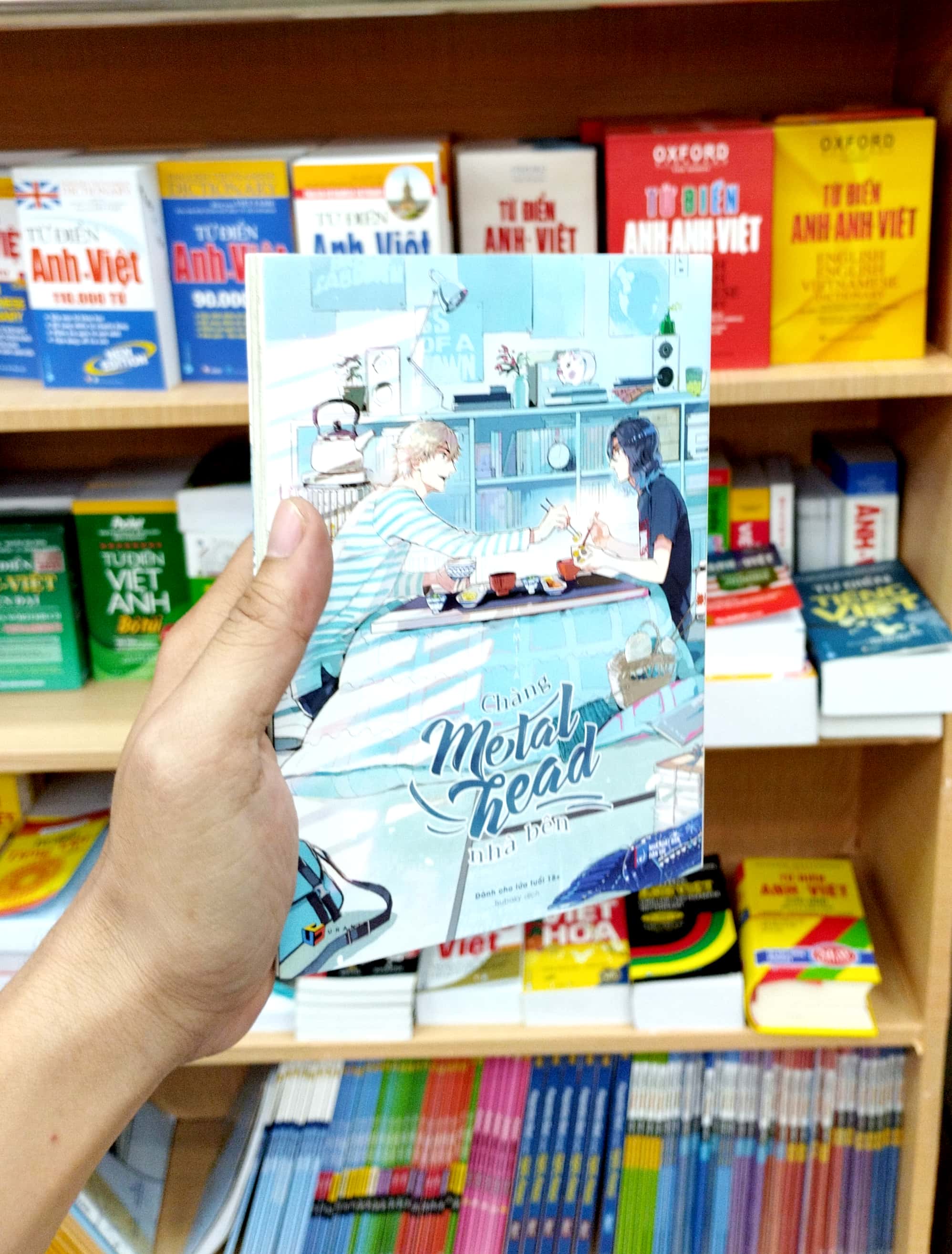 chàng metalhead nhà bên