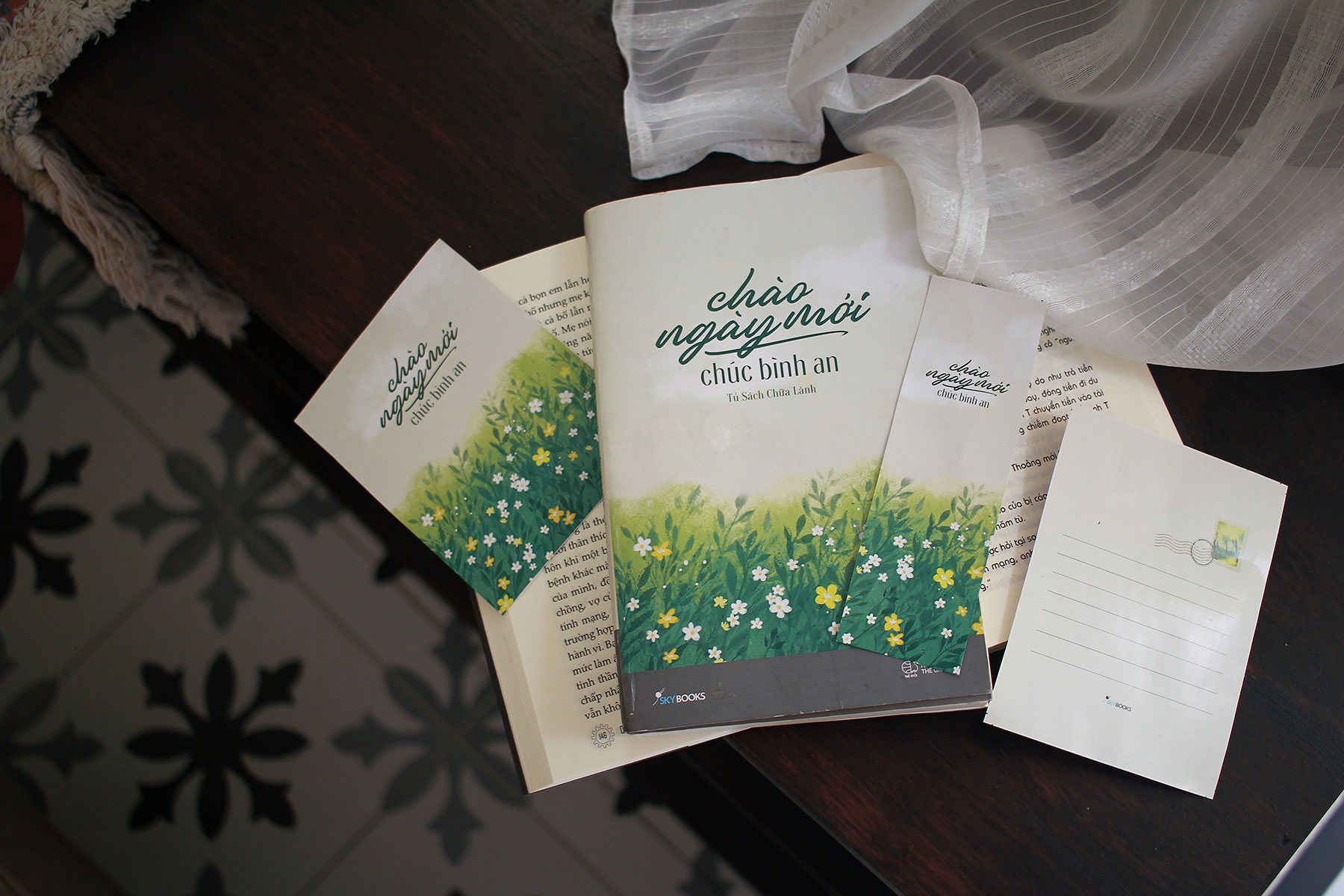 chào ngày mới - chúc bình an - tặng kèm postcard hai mặt + bookmark hai mặt