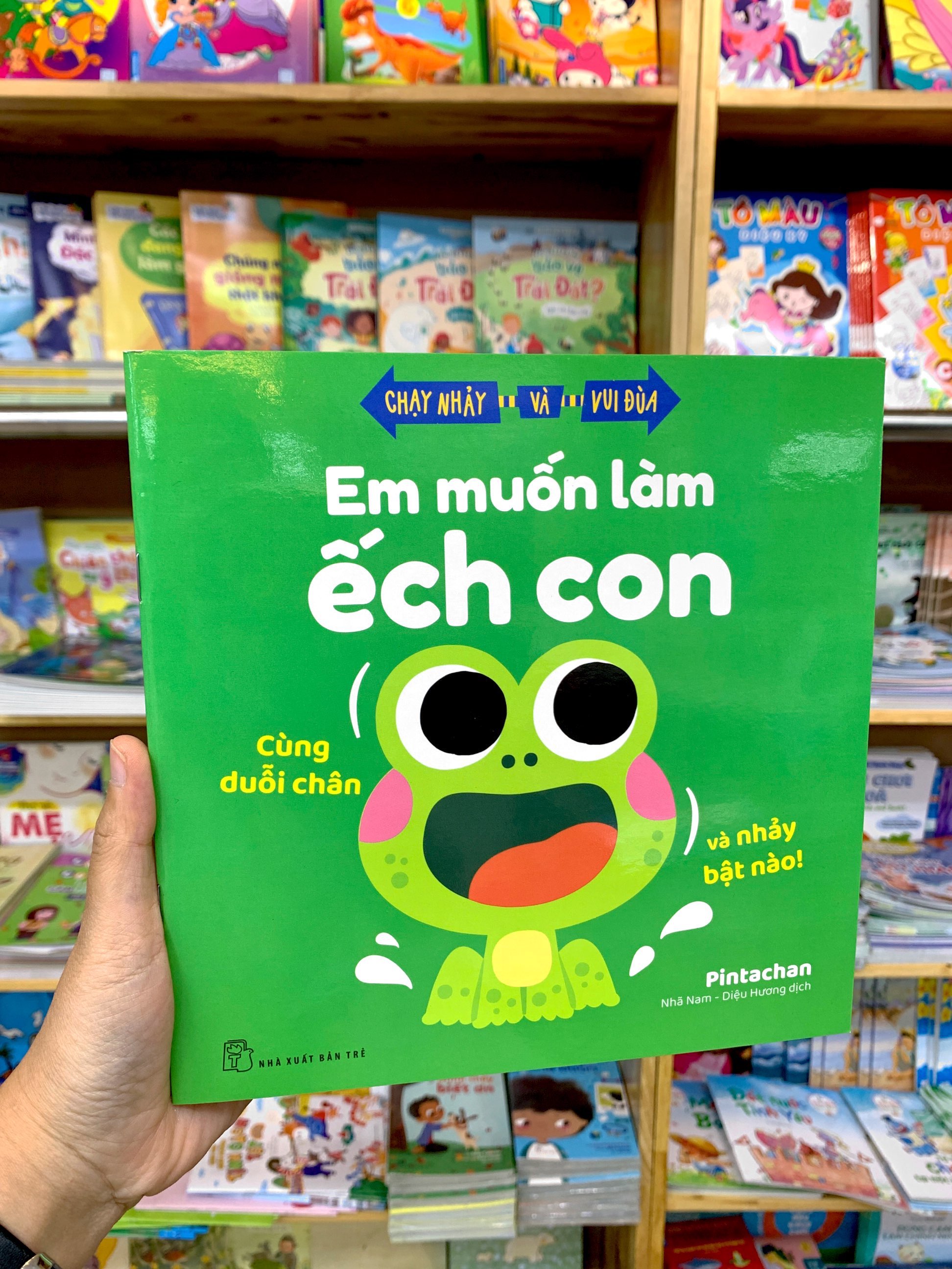 chạy nhảy và vui đùa - em muốn làm ếch con