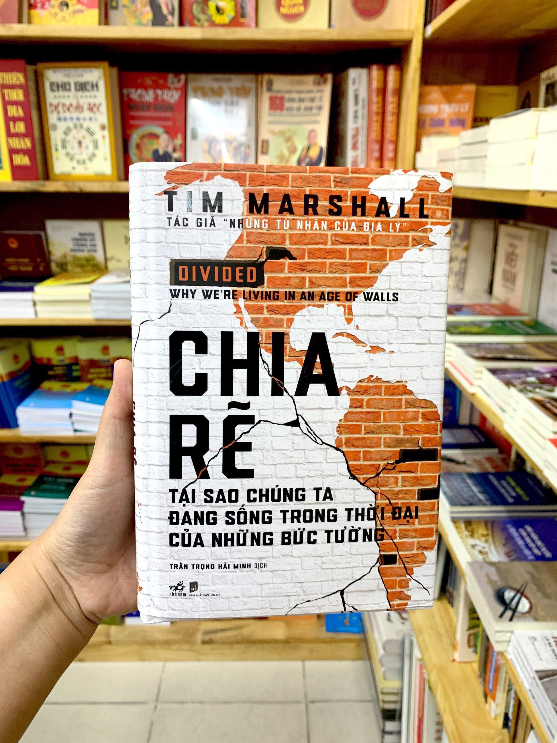 chia rẽ - tại sao chúng ta đang sống trong thời đại của những bức tường