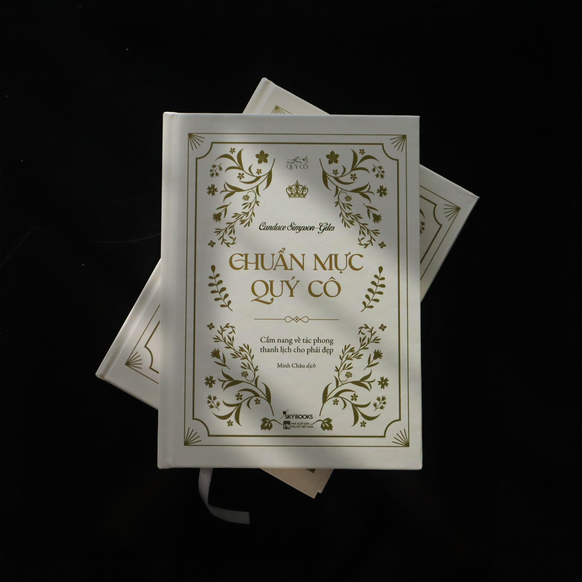 Chuan Muc Quy Co - Cam Nang Ve Tac Phong Thanh Lich Cho Phai Dep - Bia Cung