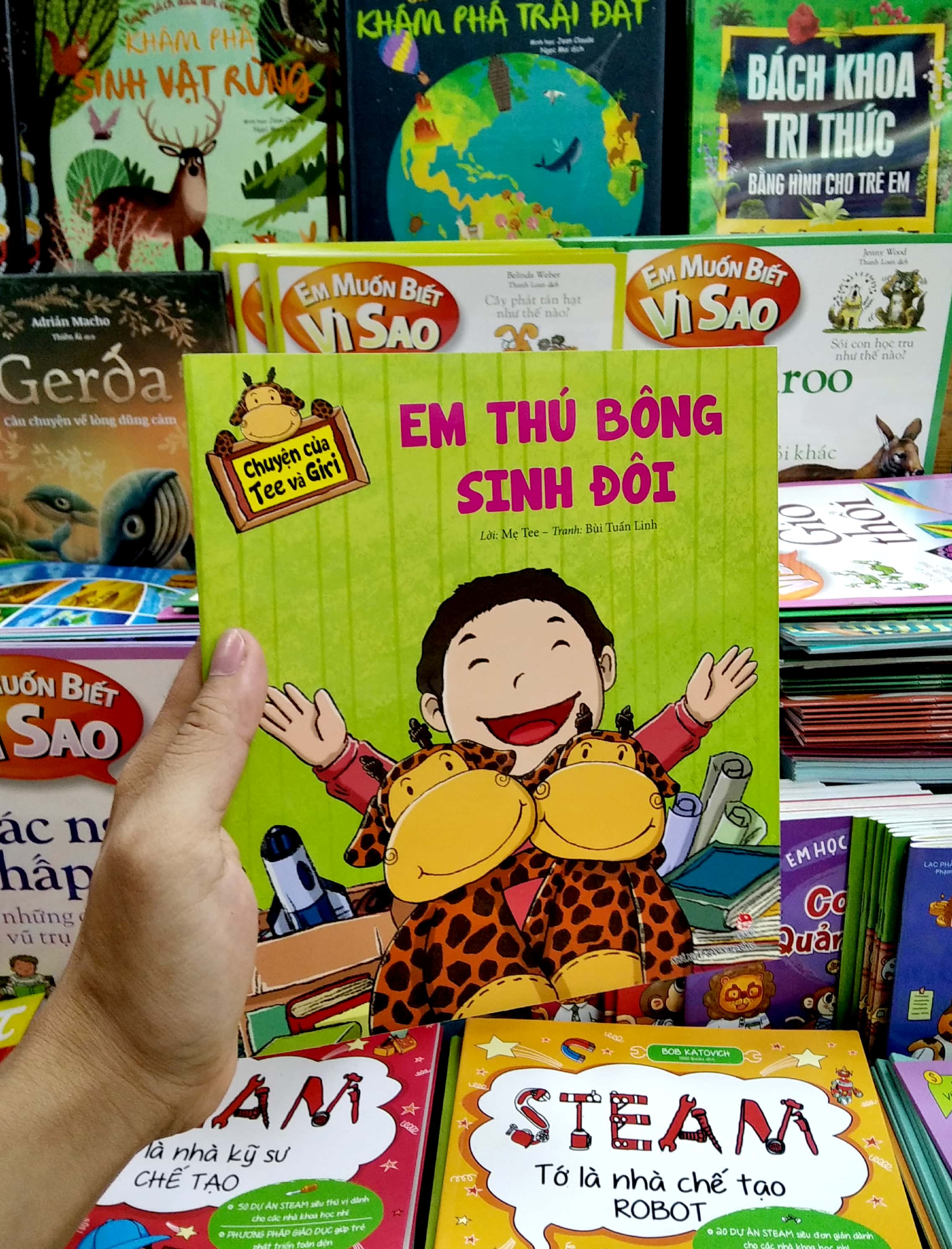 chuyện của tee và giri - em thú bông sinh đôi