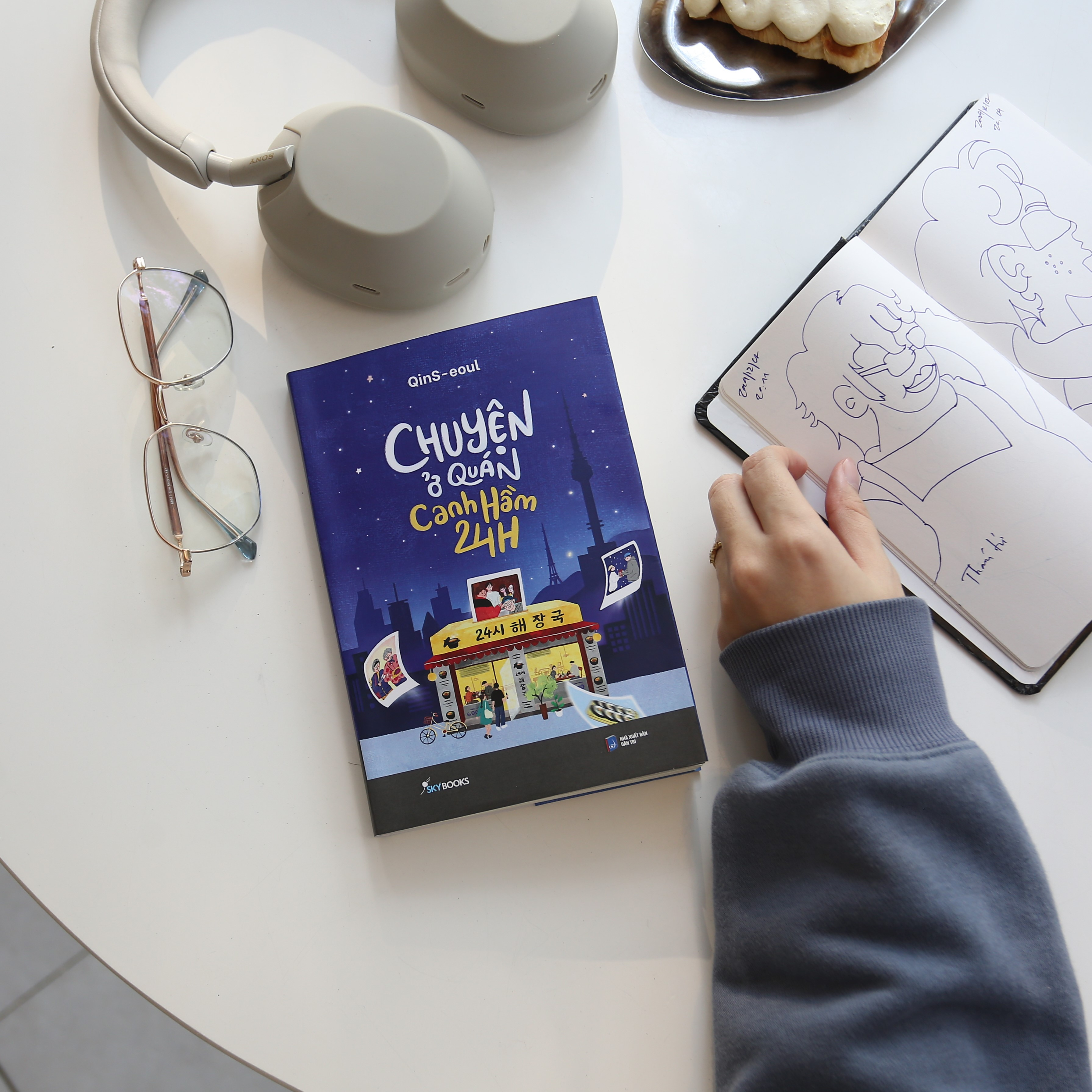 chuyện ở quán canh hầm 24h - bản đặc biệt - tặng kèm 1 bookmark + 5 postcard tô màu