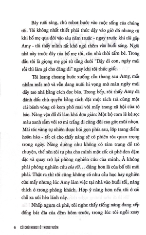 có chú robot ở trong vườn