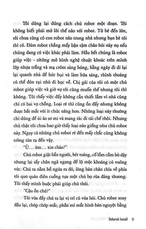 có chú robot ở trong vườn