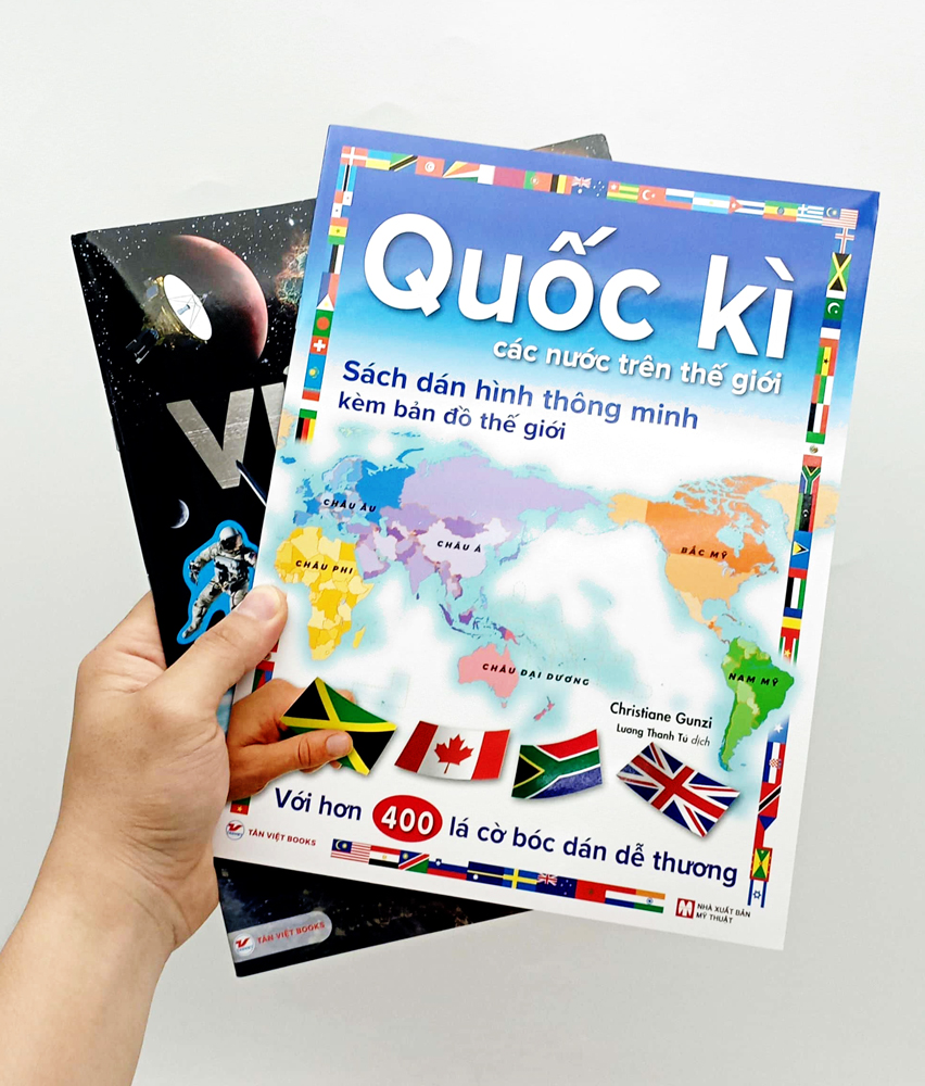 combo bộ sách dán hình thông minh: vũ trụ + quốc kì (bộ 2 cuốn)
