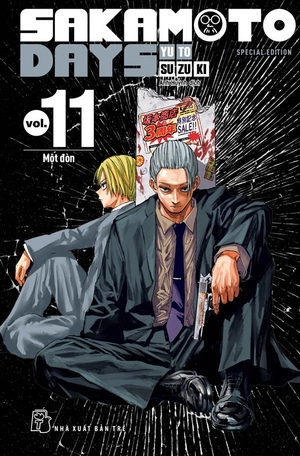 combo manga - sakamoto days - tập 11 - một đòn - bản thường + bản đặc biệt (bộ 2 cuốn) - tặng kèm sheet 5 standee đế gập + obi + huy hiệu + set 3 card đổi nền + standee lắp ghép