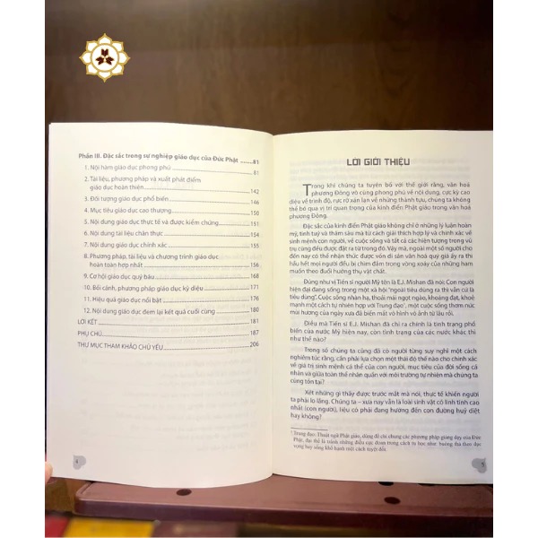 con người và sự nghiệp giáo dục của đức phật