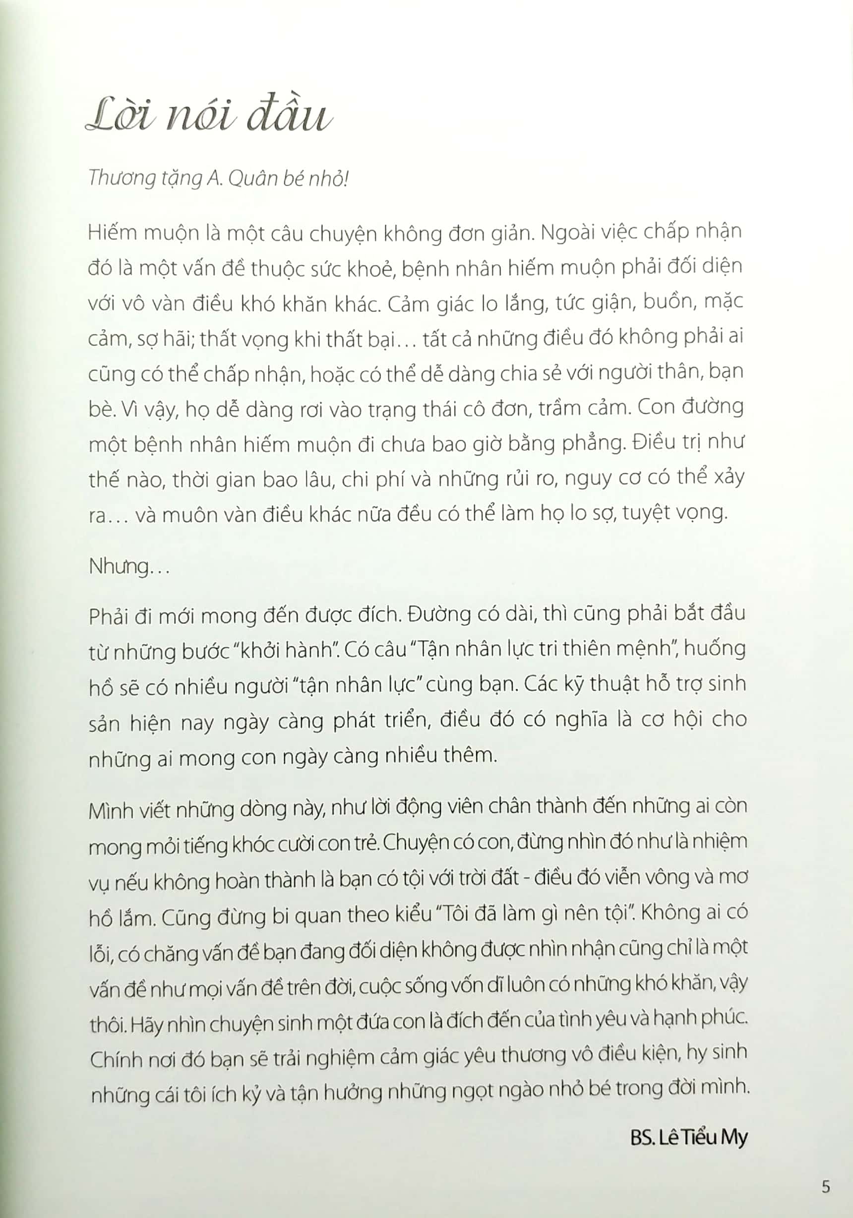 con ơi, ba mẹ vẫn chờ