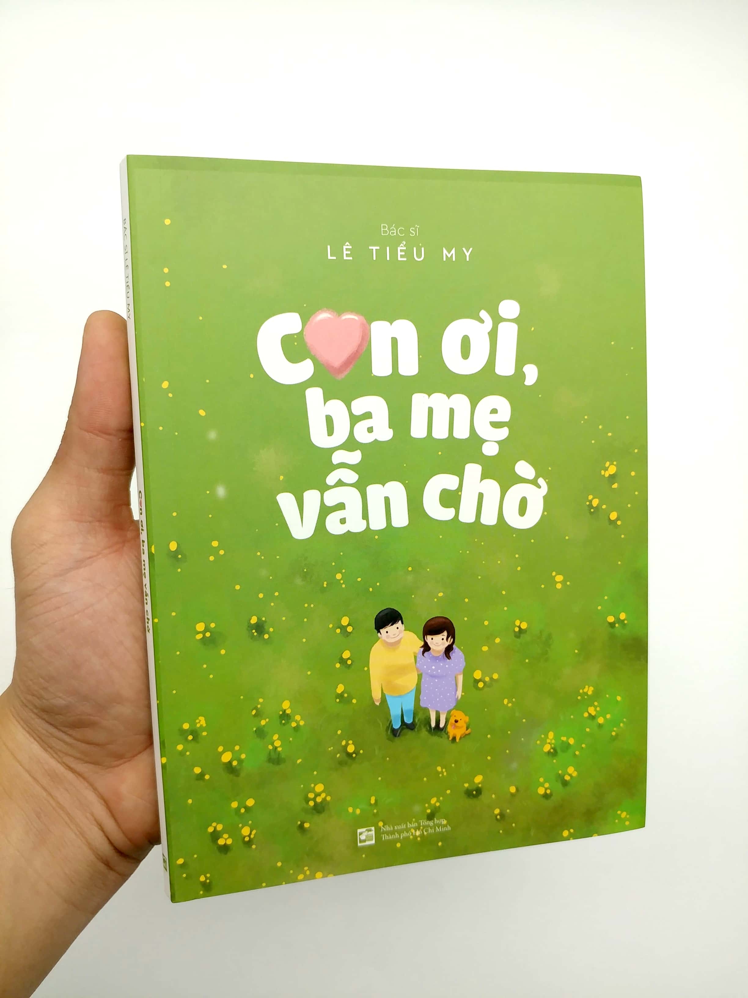con ơi, ba mẹ vẫn chờ