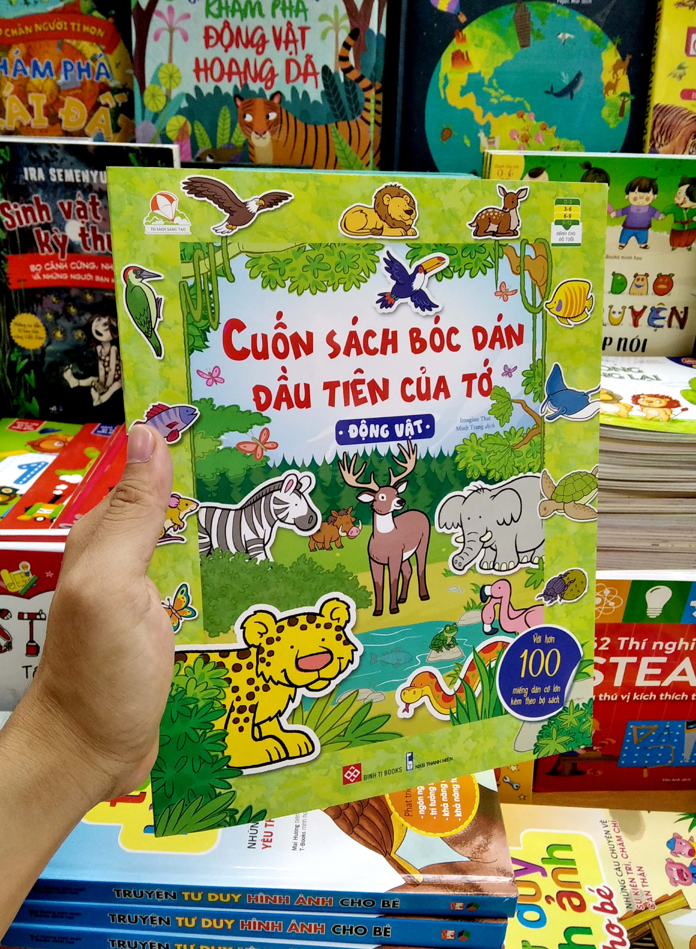 cuốn sách bóc dán đầu tiên của tớ - động vật