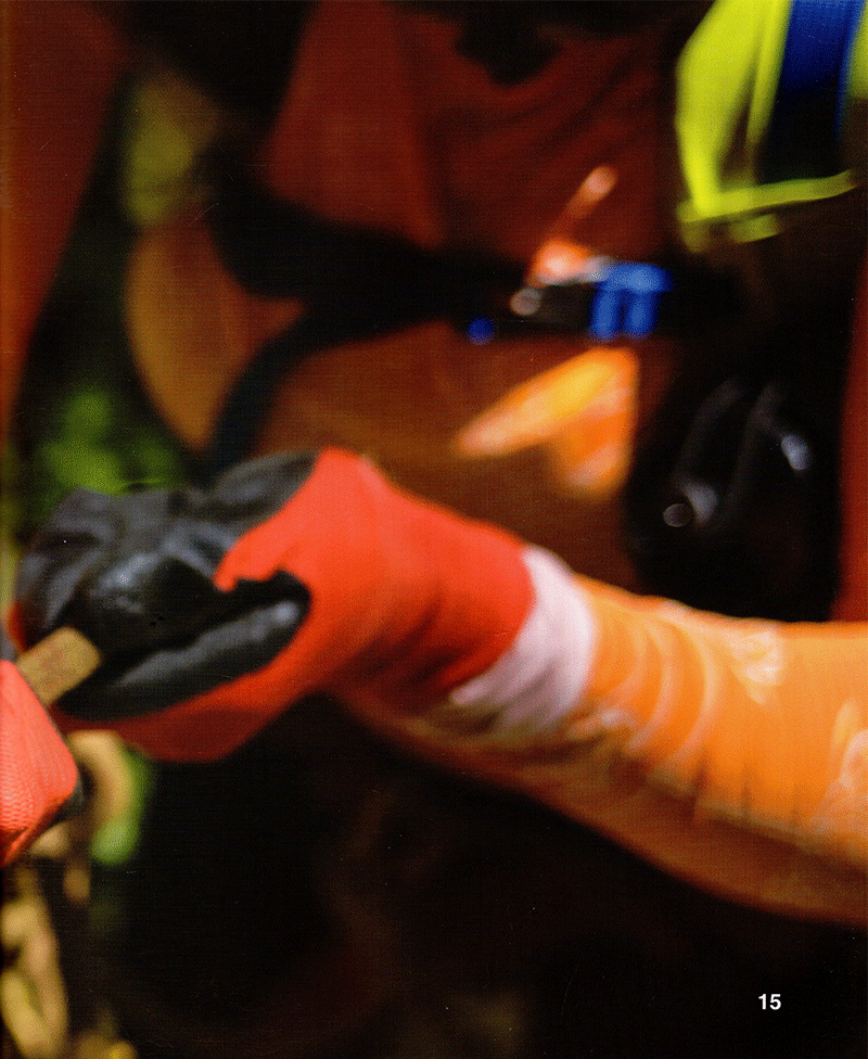 đá nhọn vực sâu