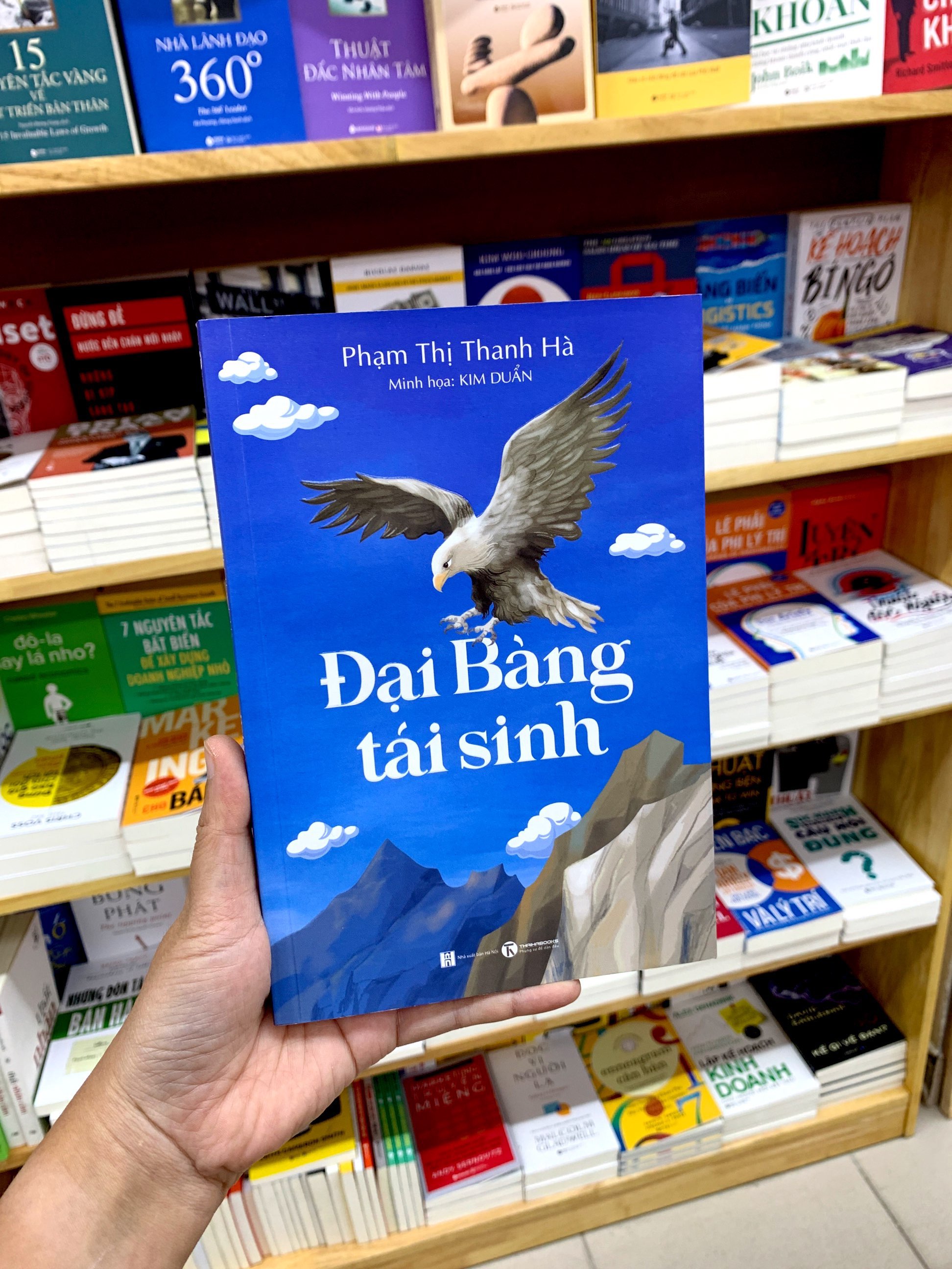 đại bàng tái sinh