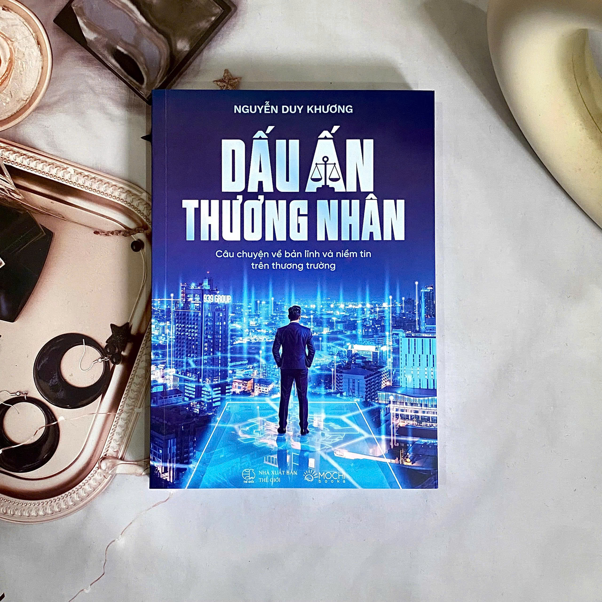 Dau An Thuong Nhan - Cau Chuyen Ve Ban Linh Va Niem Tin Tren Thuong Truong