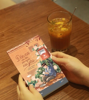 đến nơi nên đến yêu người nên yêu - tặng kèm bookmark + chữ kí tác giả