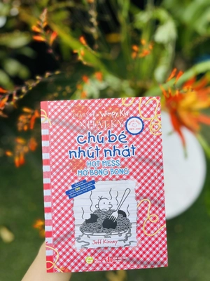 diary of a wimpy kid - nhật ký chú bé nhút nhát - tập 19 - mớ bòng bong - hot mess (song ngữ việt-anh)