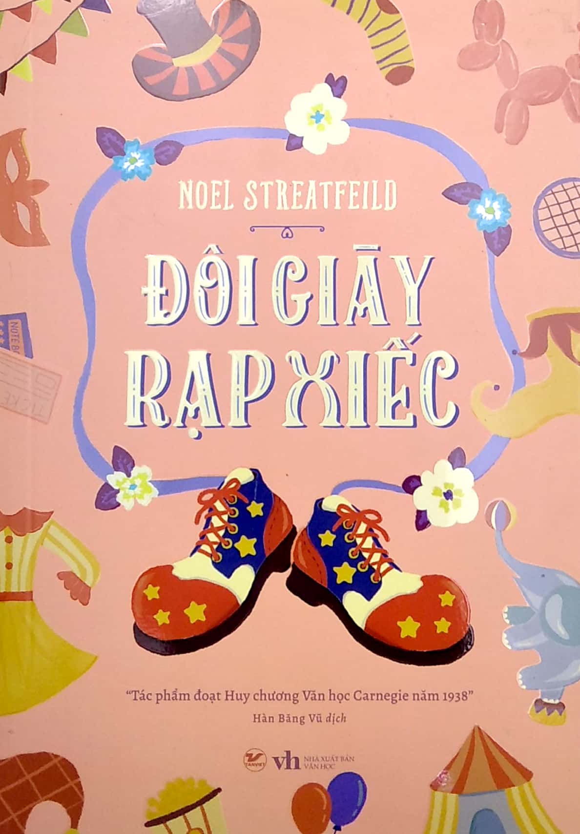 đôi giày rạp xiếc