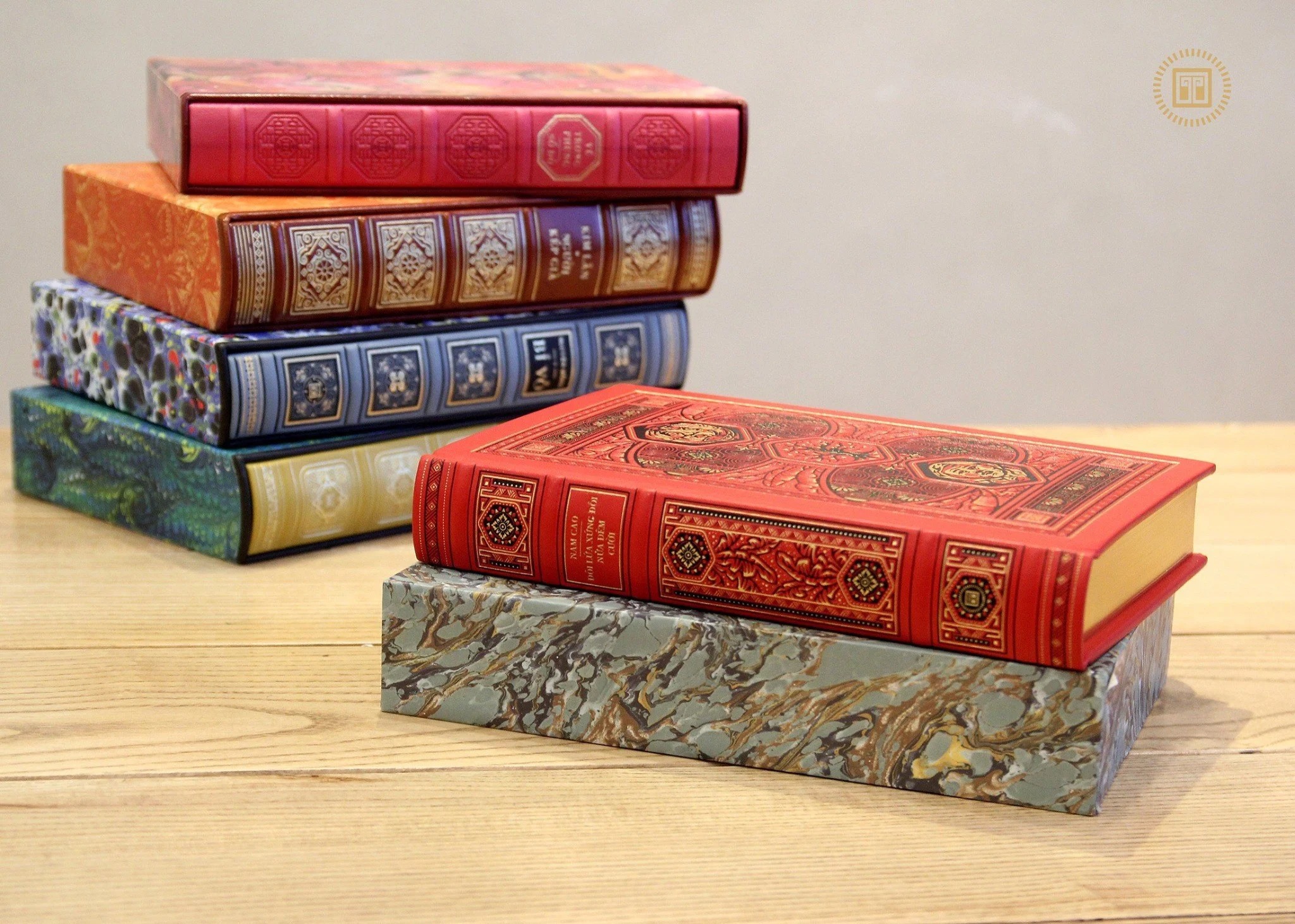 đôi lứa xứng đôi - nửa đêm - cười - ấn bản giới hạn - bìa da microfiber