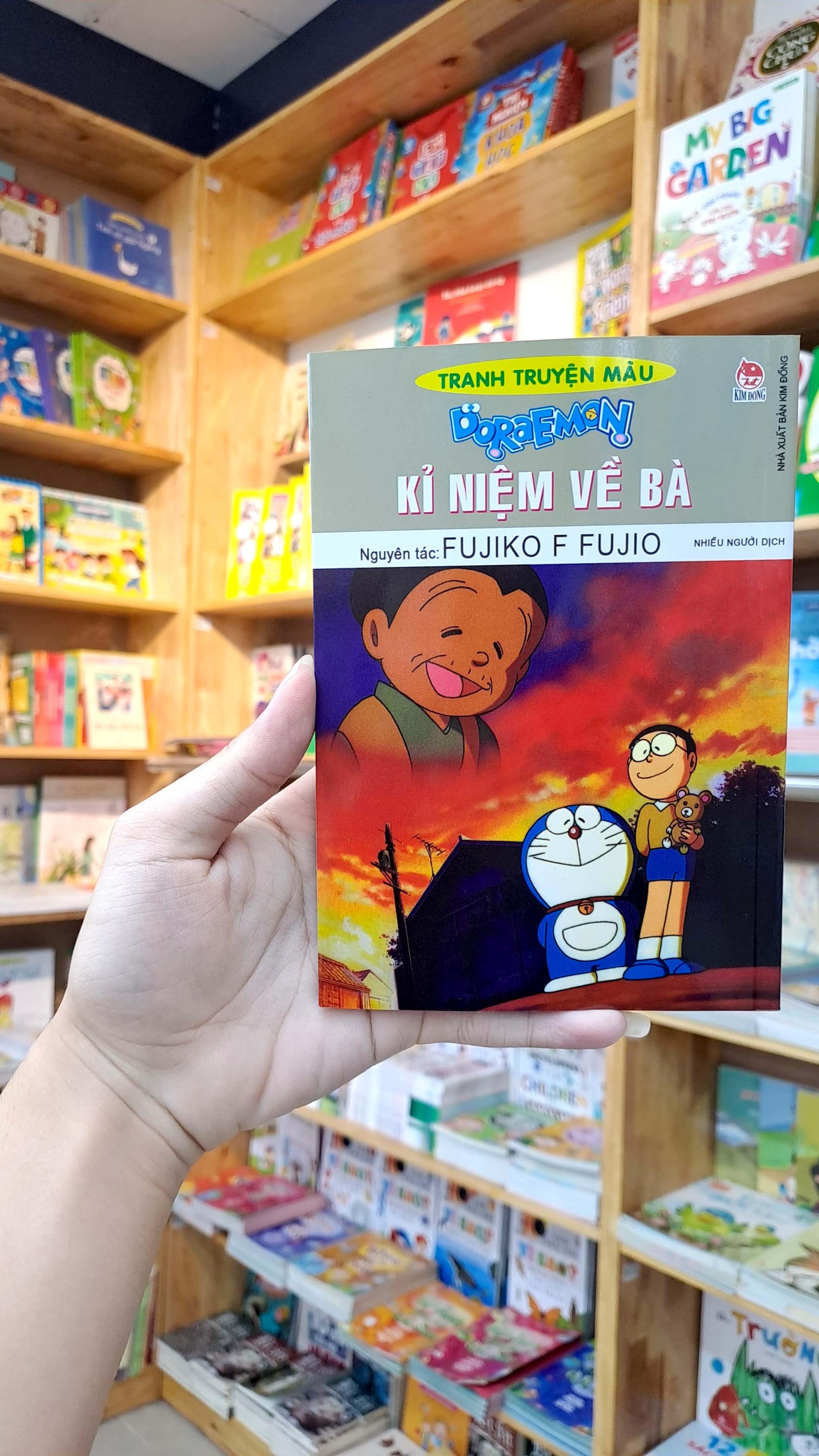 doraemon - tranh truyện màu - kỉ niệm về bà (tái bản 2023)