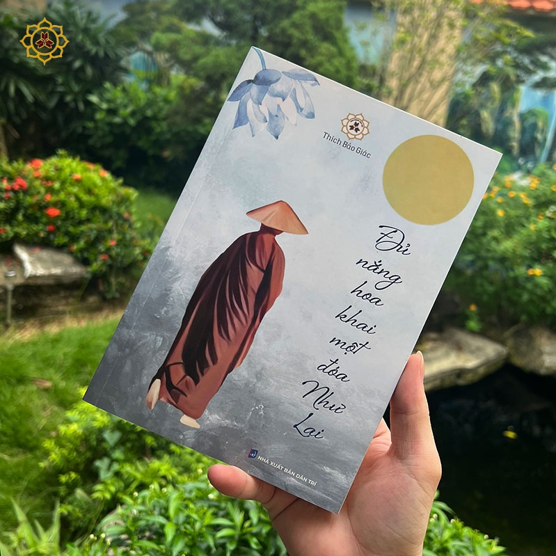 đủ nắng hoa khai một đóa như lai