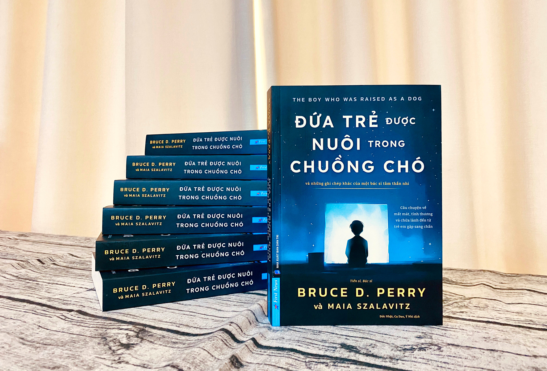 đứa trẻ được nuôi trong chuồng chó - và những ghi chép khác của một bác sĩ tâm thần nhi