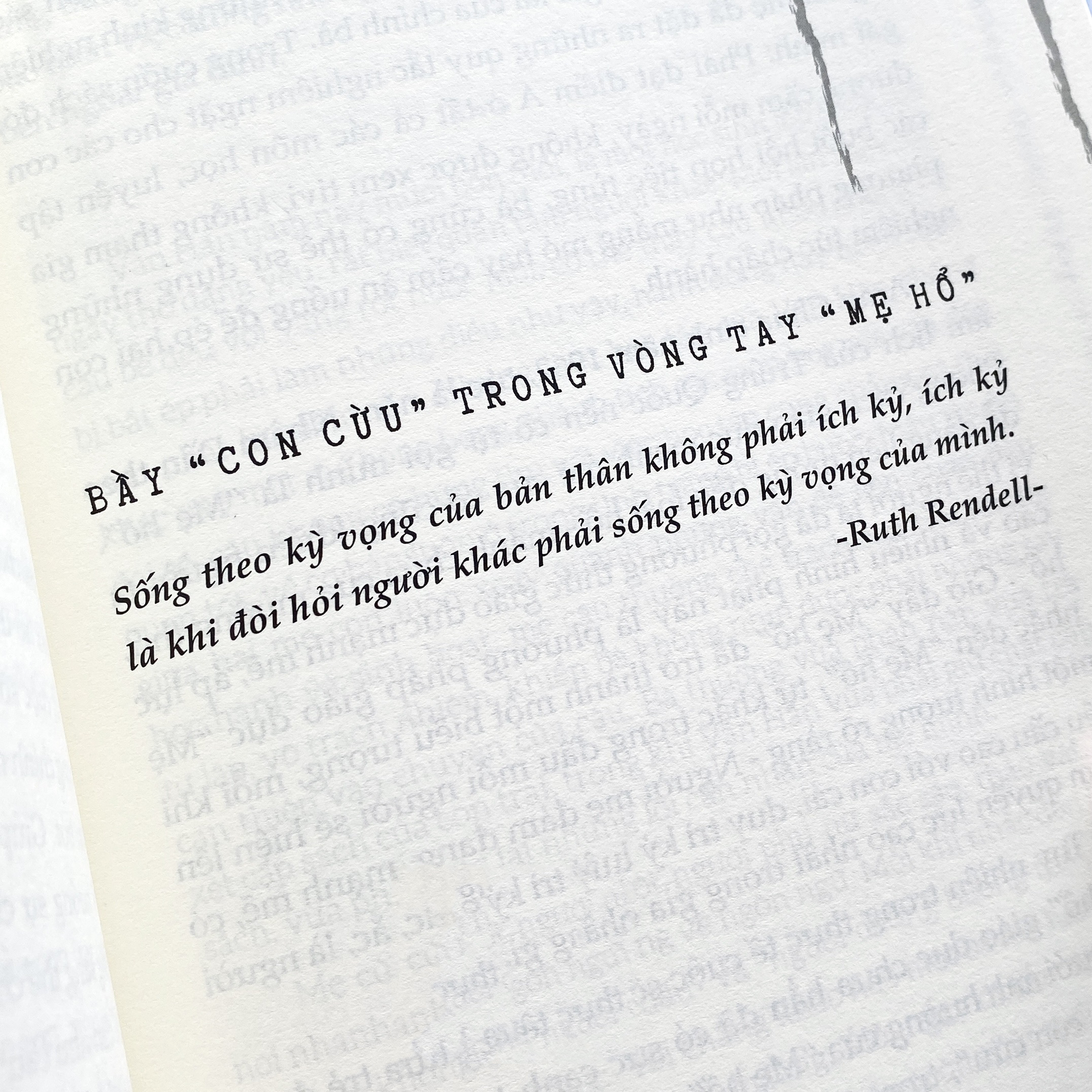 đứa trẻ hiểu chuyện thường không có kẹo ăn