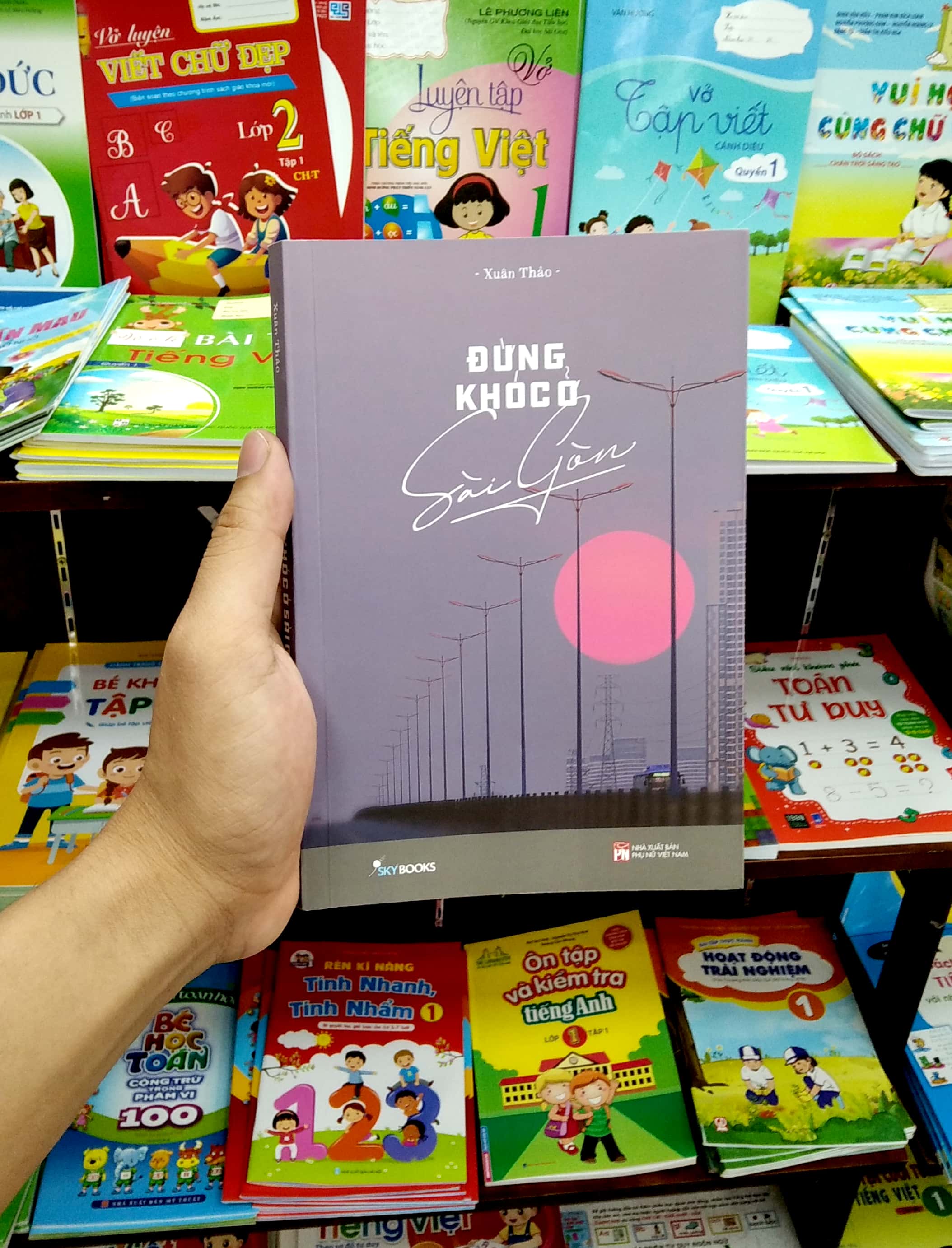 đừng khóc ở sài gòn