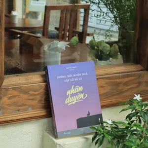 đường đời muôn ngả, gặp gỡ đã là nhân duyên - bản đặc biệt - tặng kèm bookmark + postcard + chữ ký tác giả ngẫu nhiên