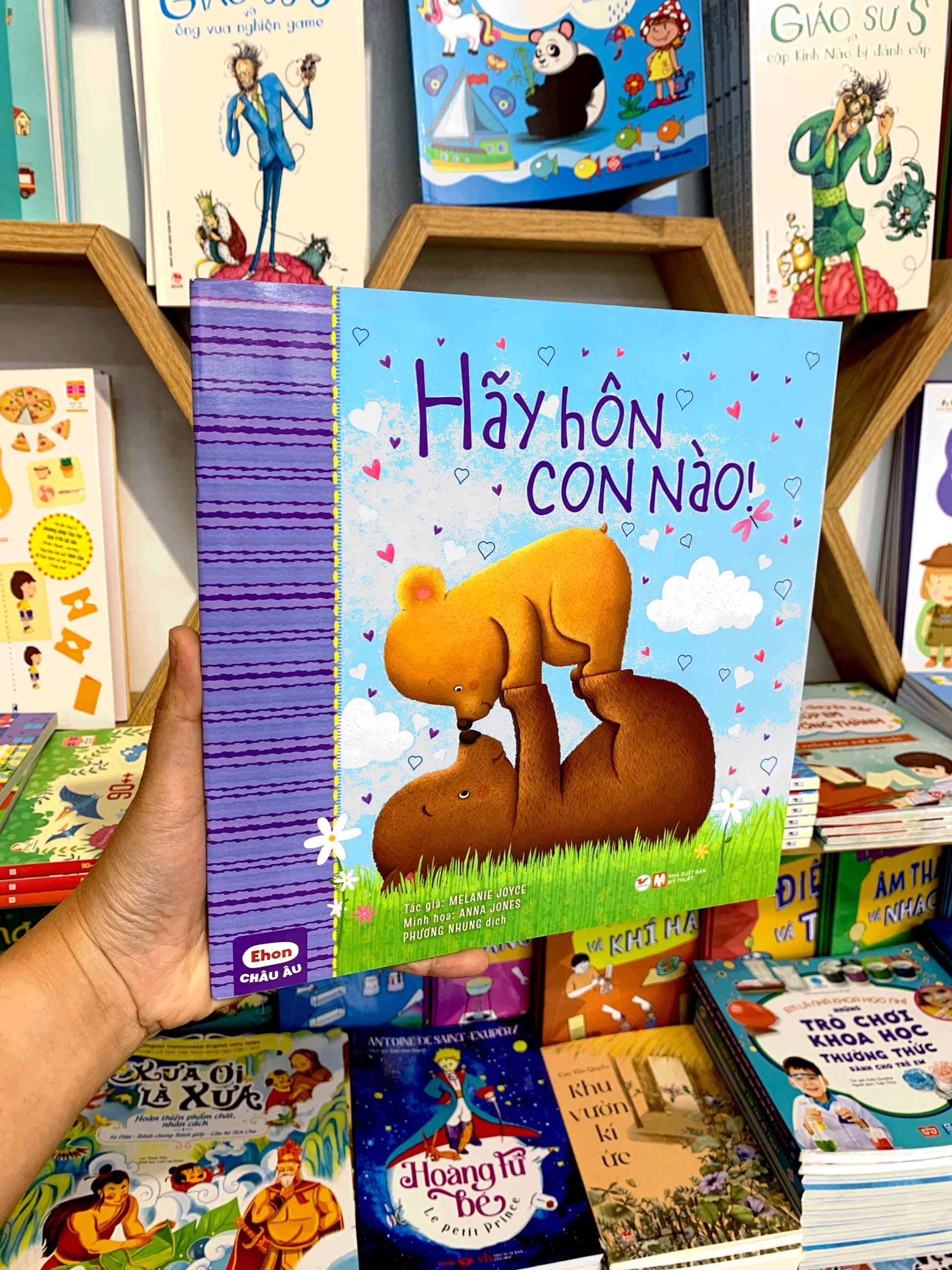 ehon châu âu - hãy hôn con nào!