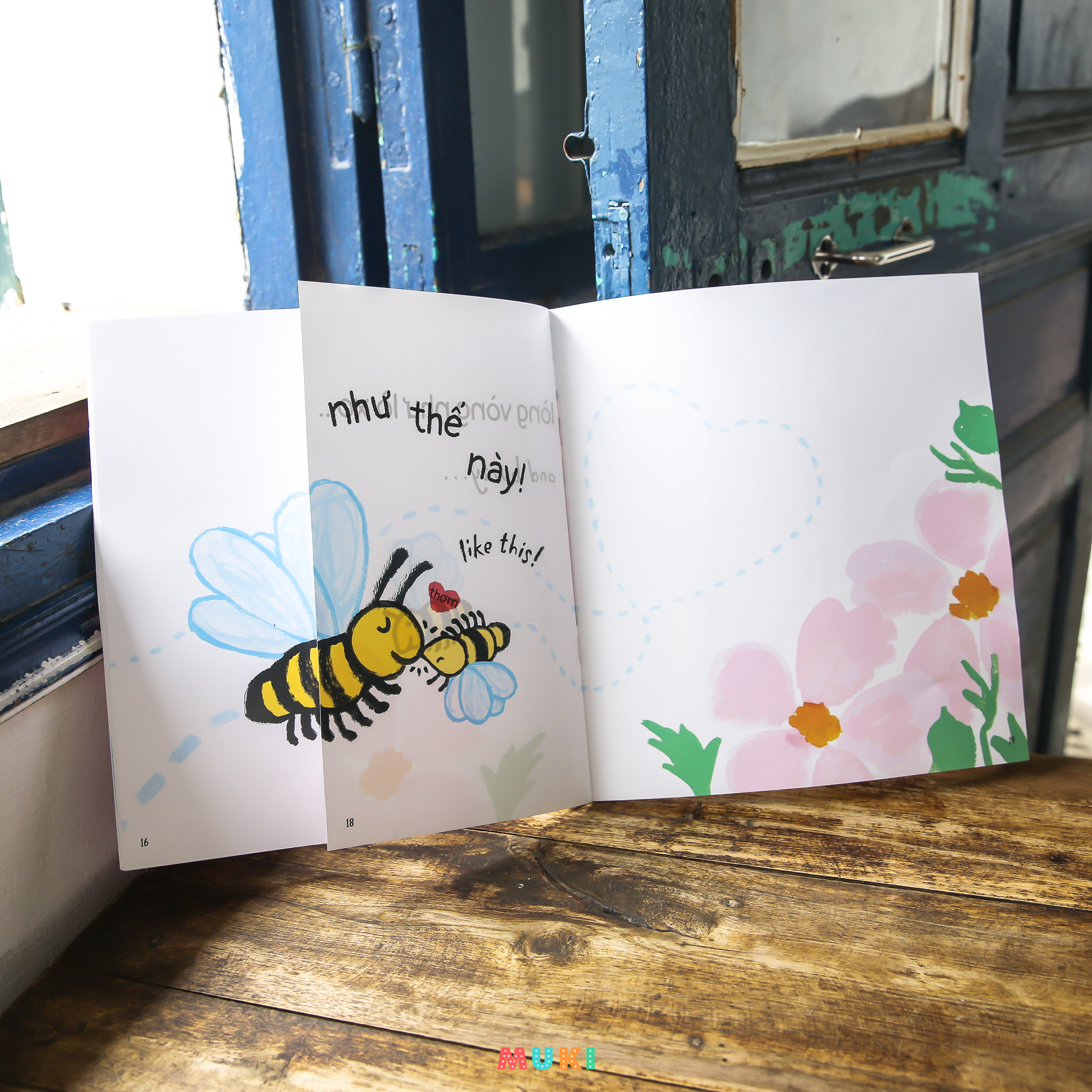 ehon song ngữ anh - việt - thơm như thế này! - a kiss like this! (từ 1 - 6 tuổi)