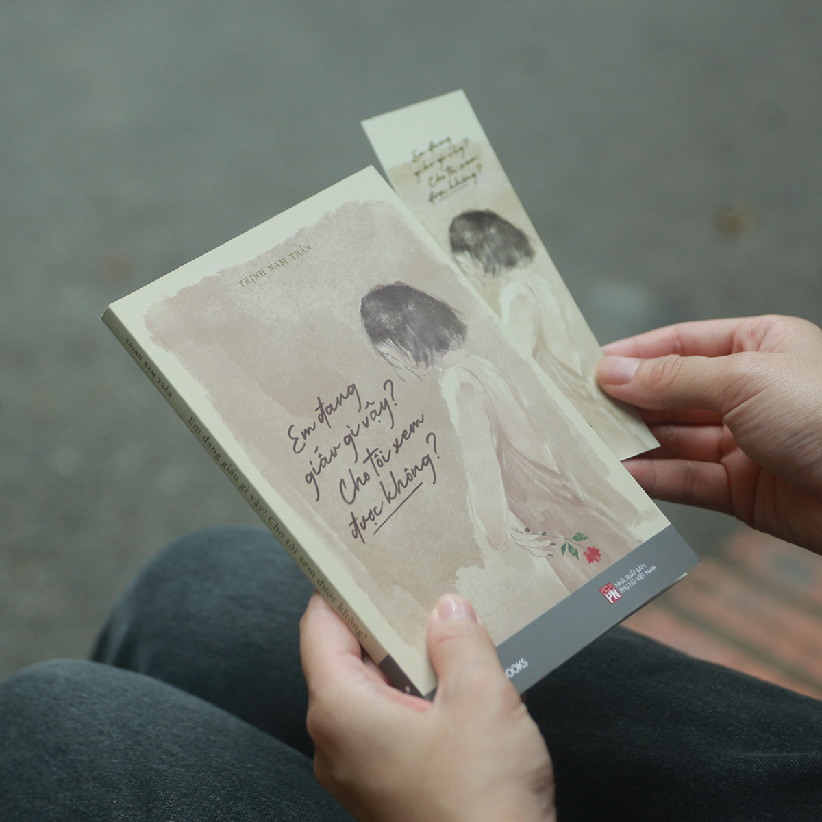 em đang giấu gì vậy? cho tôi xem được không? (tái bản 2023)