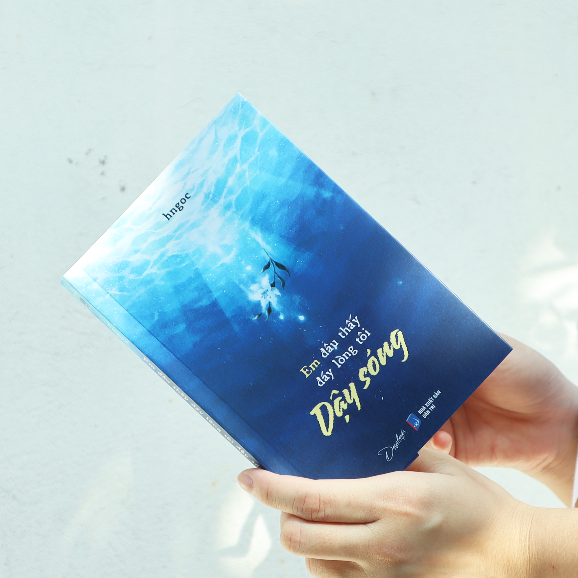 em đâu thấy đáy lòng tôi dậy sóng - tặng kèm bookmark