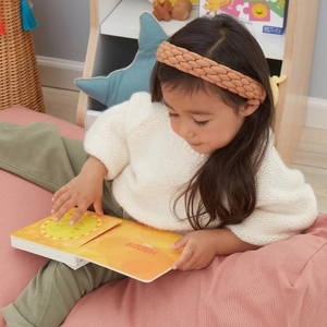 feelings: canticos bilingual firsts