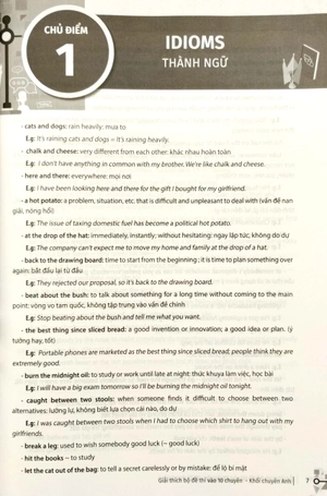 giải thích bộ đề thi vào 10 chuyên - khối chuyên anh