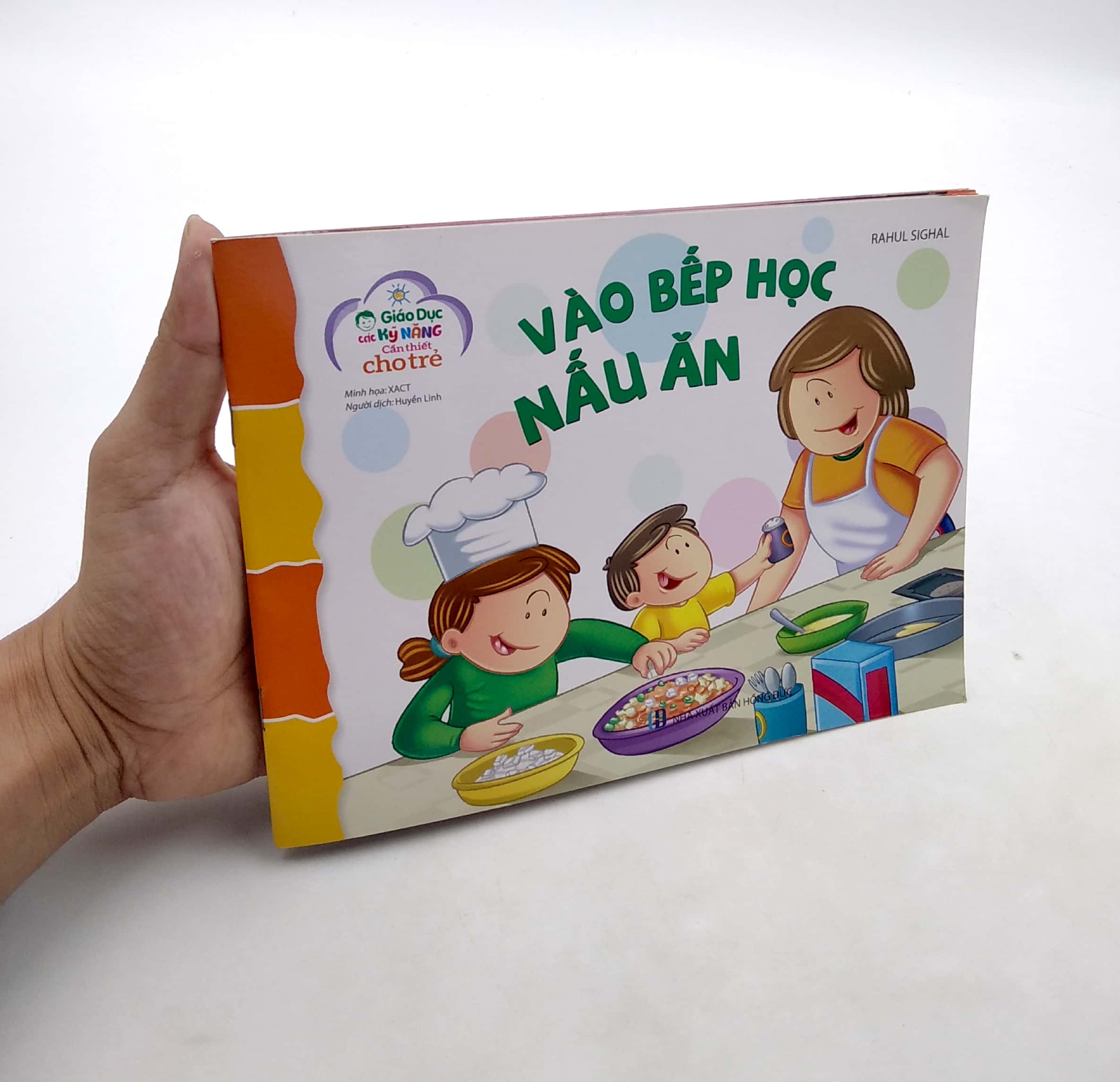 giáo dục các kỹ năng cần thiết cho trẻ - vào bếp học nấu ăn