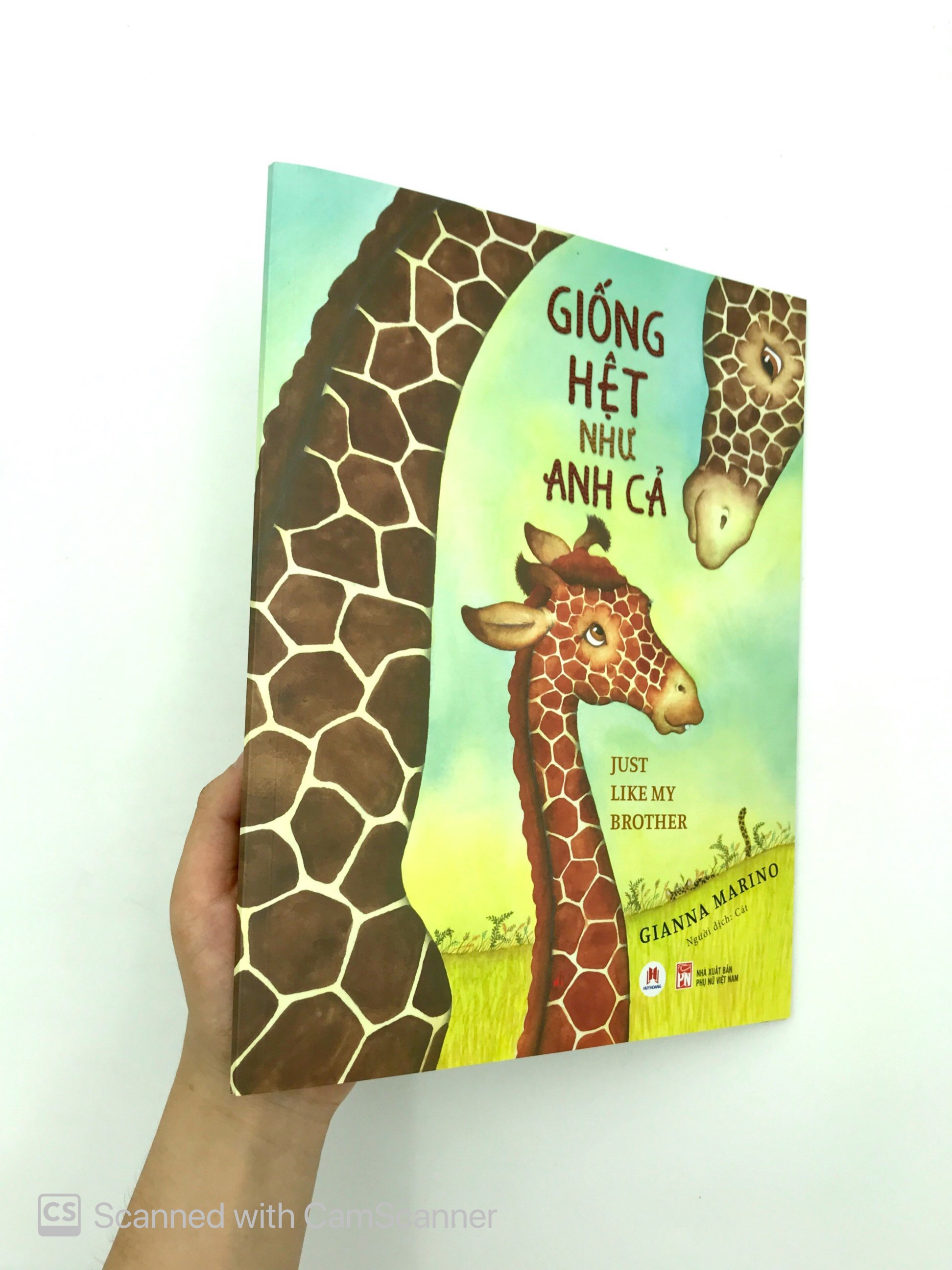 giống hệt như anh cả