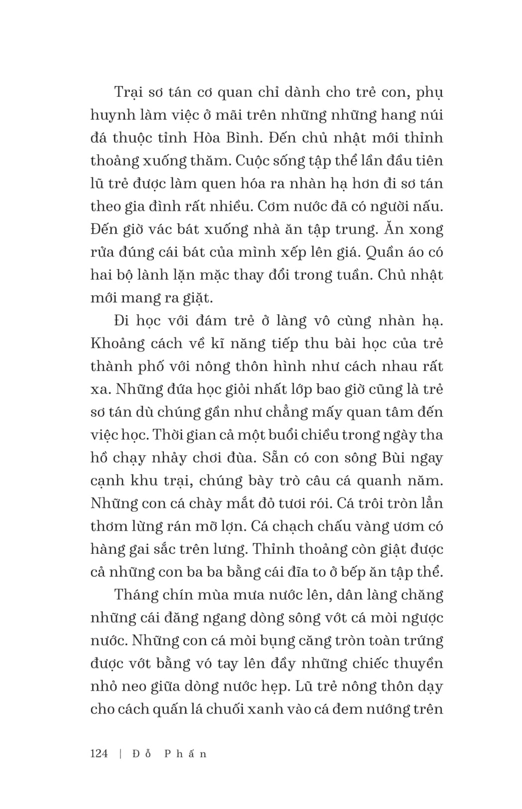 hà nội - chút bụi trên vai người