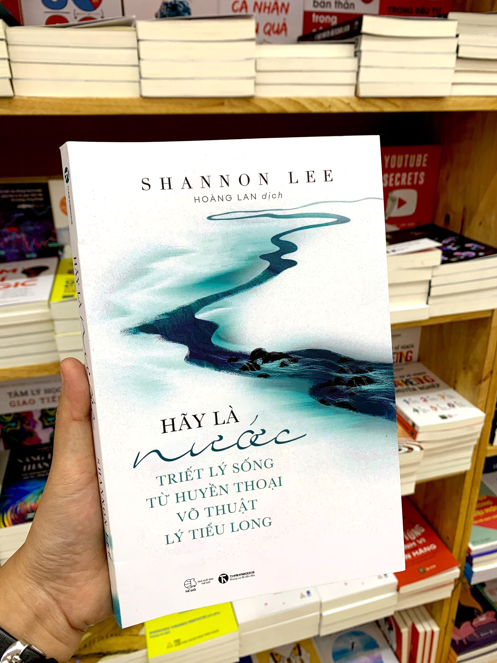 hãy là nước: triết lý sống từ huyền thoại võ thuật lý tiểu long