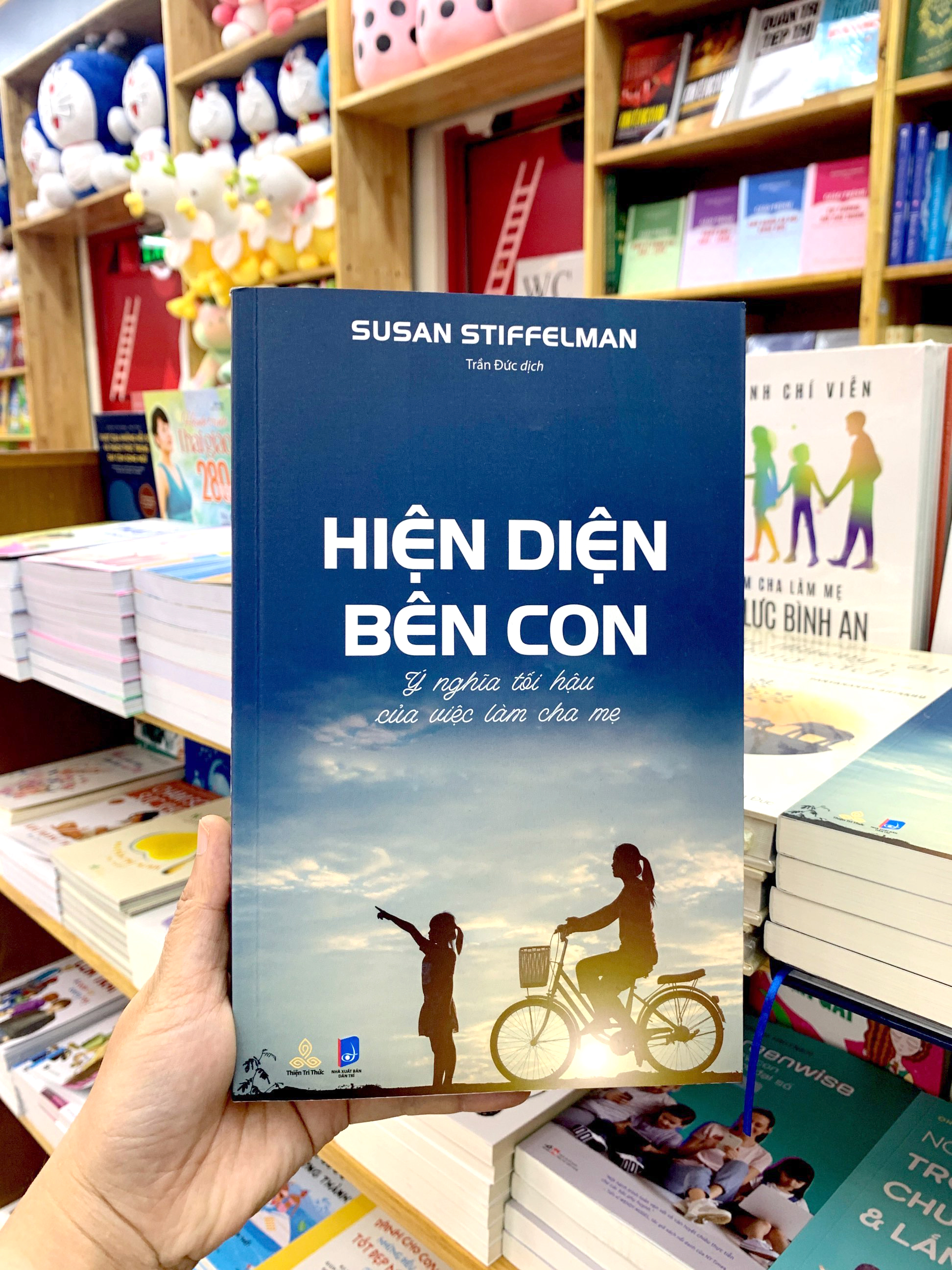 hiện diện bên con - ý nghĩa tối hậu của việc làm cha mẹ