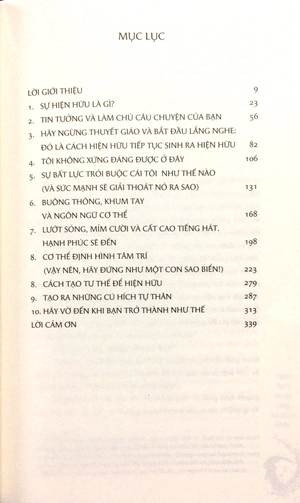 hiện hữu trong từng khoảnh khắc