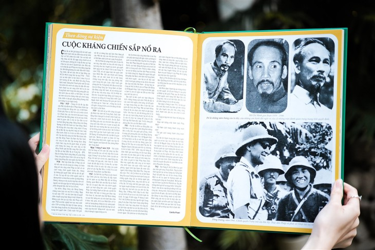 Ho Chi Minh - Mot Con Nguoi Va Mot Dan Toc - Bia Cung